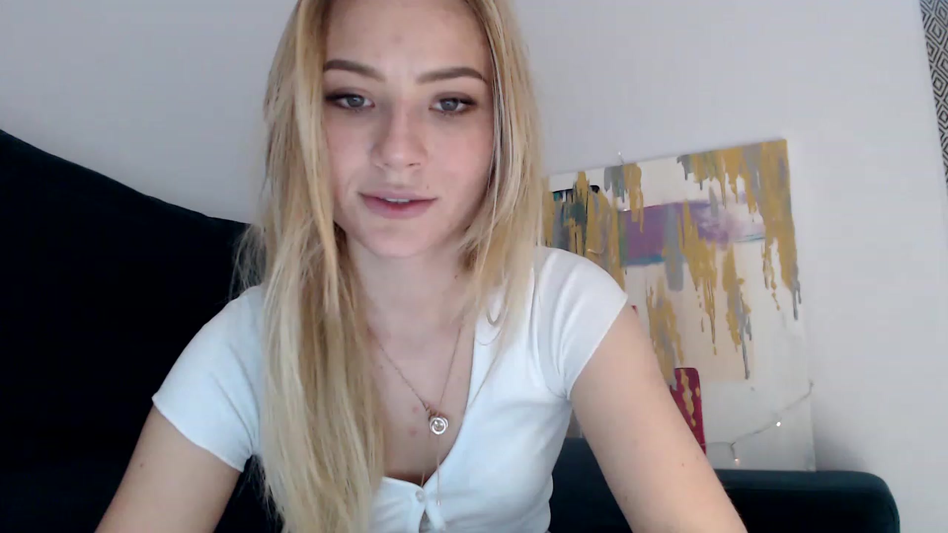 Gallery image thumbnail from bridetobe's myfreecams stream on, 04/20/2023, 16:00 image 10 of 20