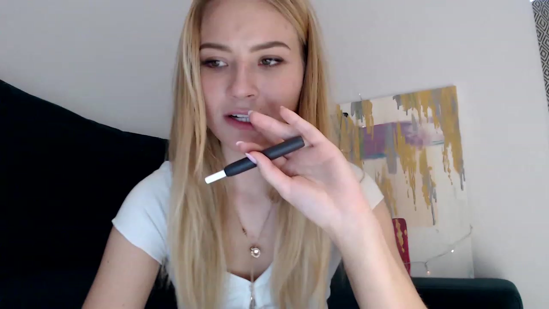 Gallery image thumbnail from bridetobe's myfreecams stream on, 04/20/2023, 16:00 image 19 of 20
