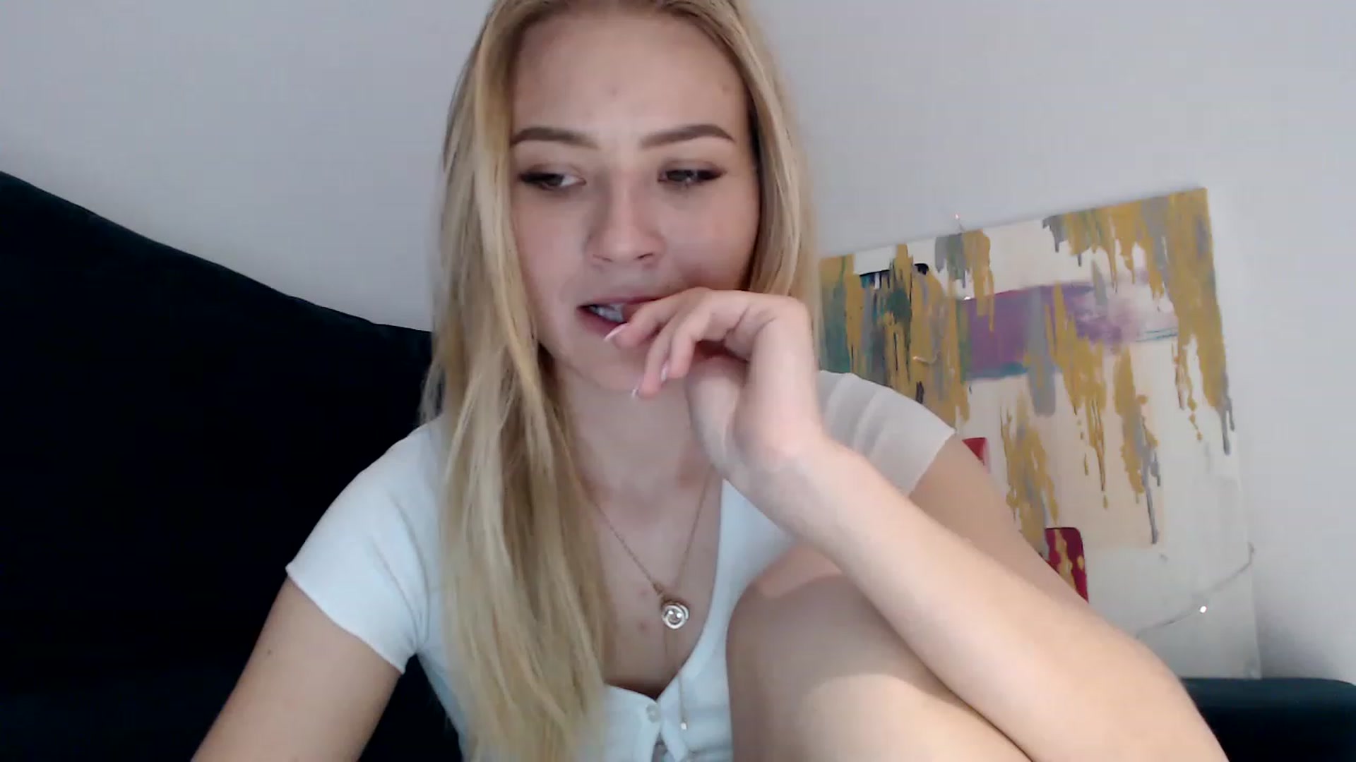 Gallery image thumbnail from bridetobe's myfreecams stream on, 04/20/2023, 16:00 image 9 of 20