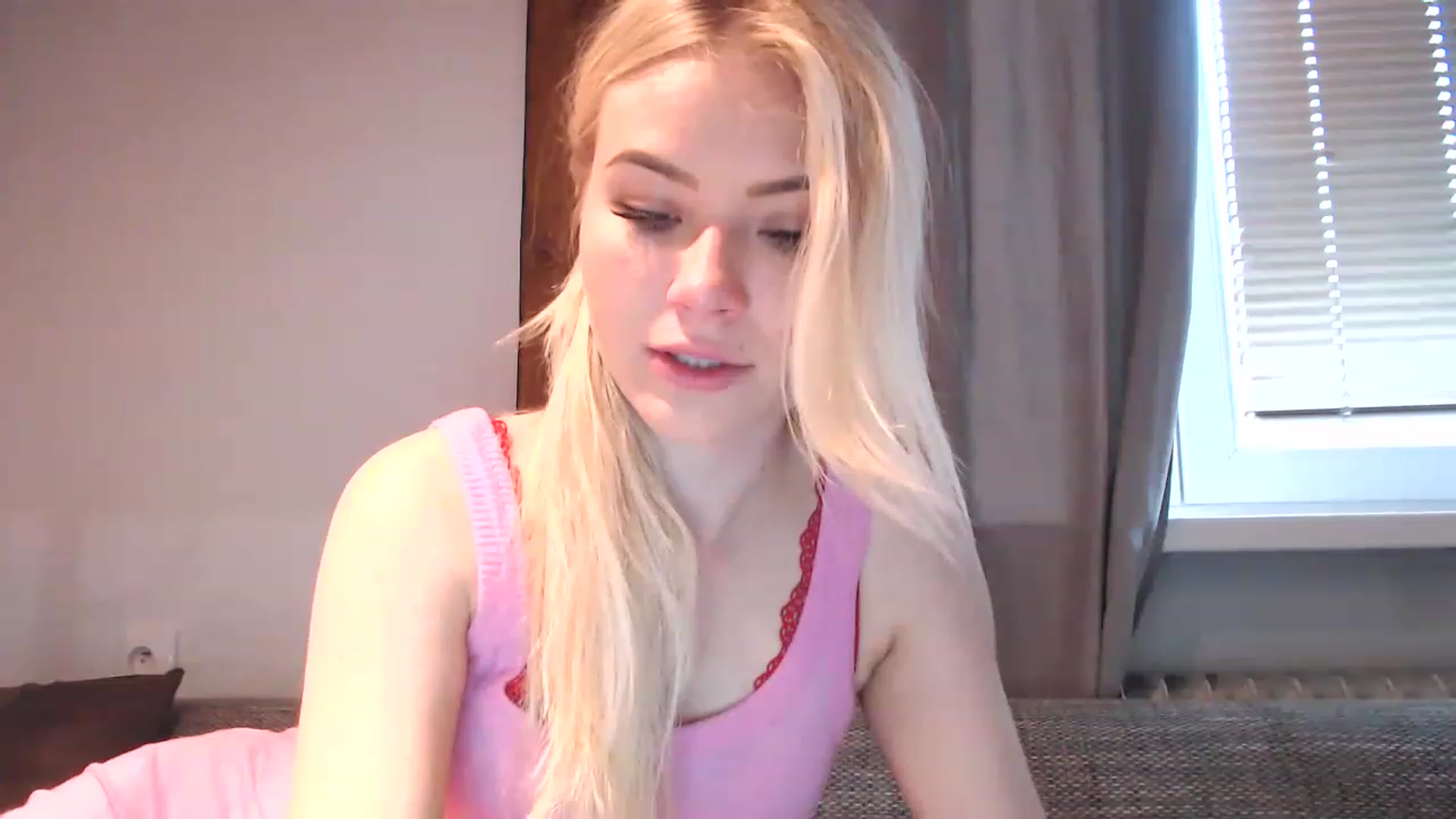 Gallery image thumbnail from bridetobe's myfreecams stream on, 05/03/2023, 07:16 image 14 of 20