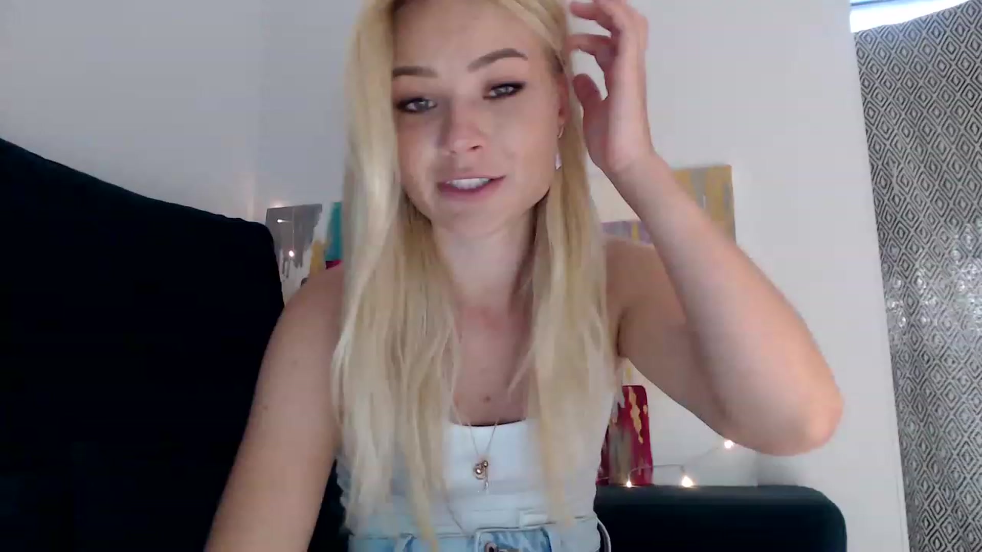 Gallery image thumbnail from bridetobe's myfreecams stream on, 05/19/2023, 02:37 image 5 of 20