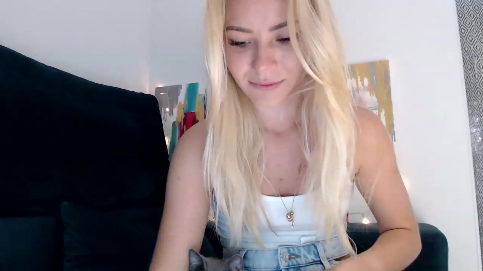 Gallery image thumbnail from bridetobe's myfreecams stream on, 05/19/2023, 02:37 image 4 of 20