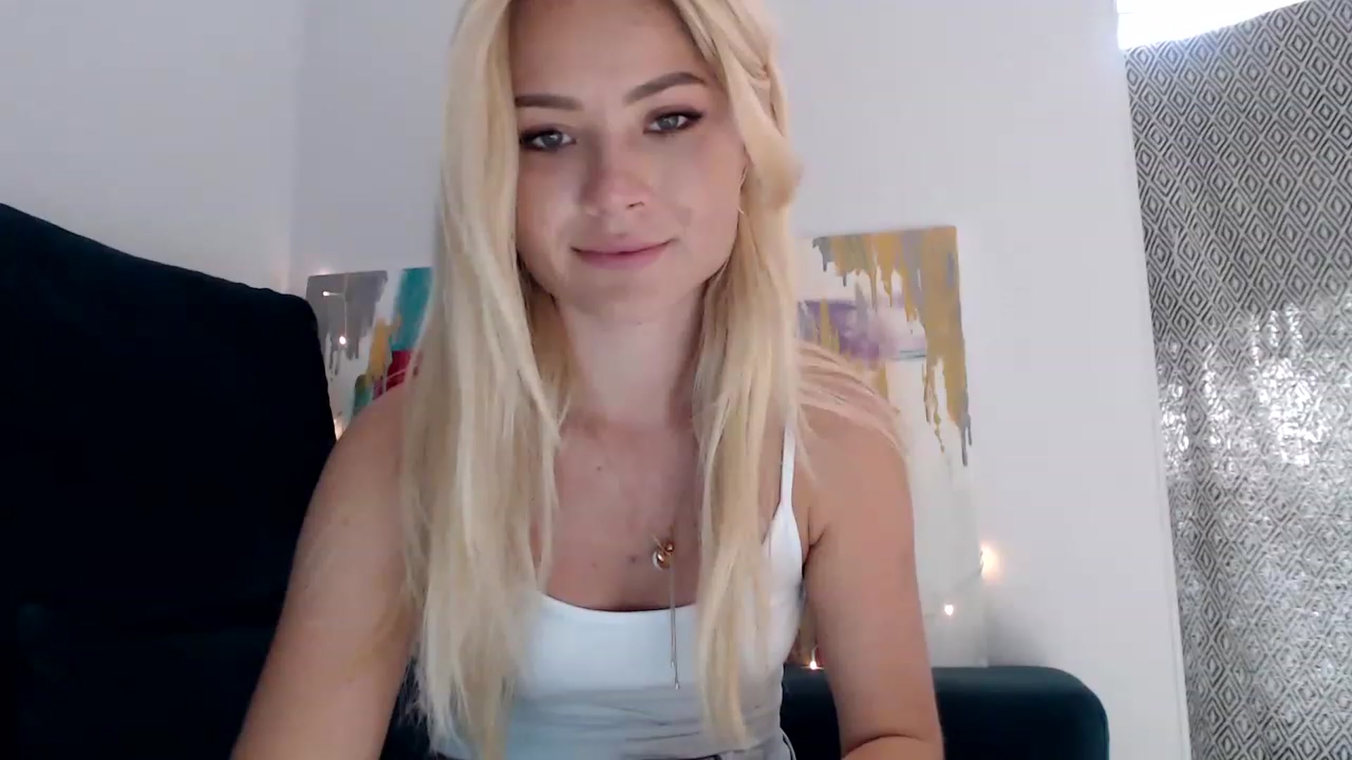 Gallery image thumbnail from bridetobe's myfreecams stream on, 05/19/2023, 02:37 image 14 of 20