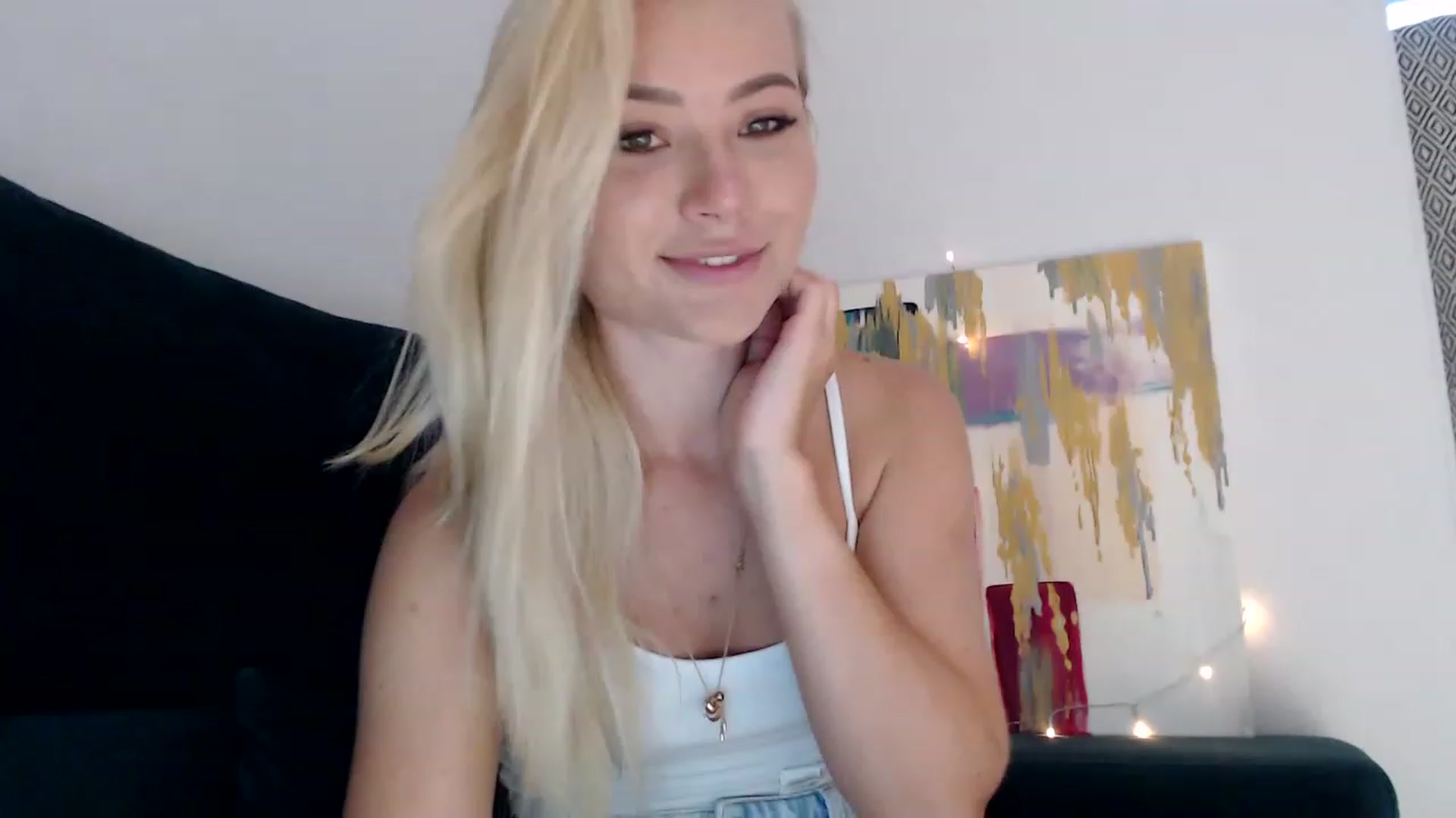 Gallery image thumbnail from bridetobe's myfreecams stream on, 05/19/2023, 02:37 image 1 of 20