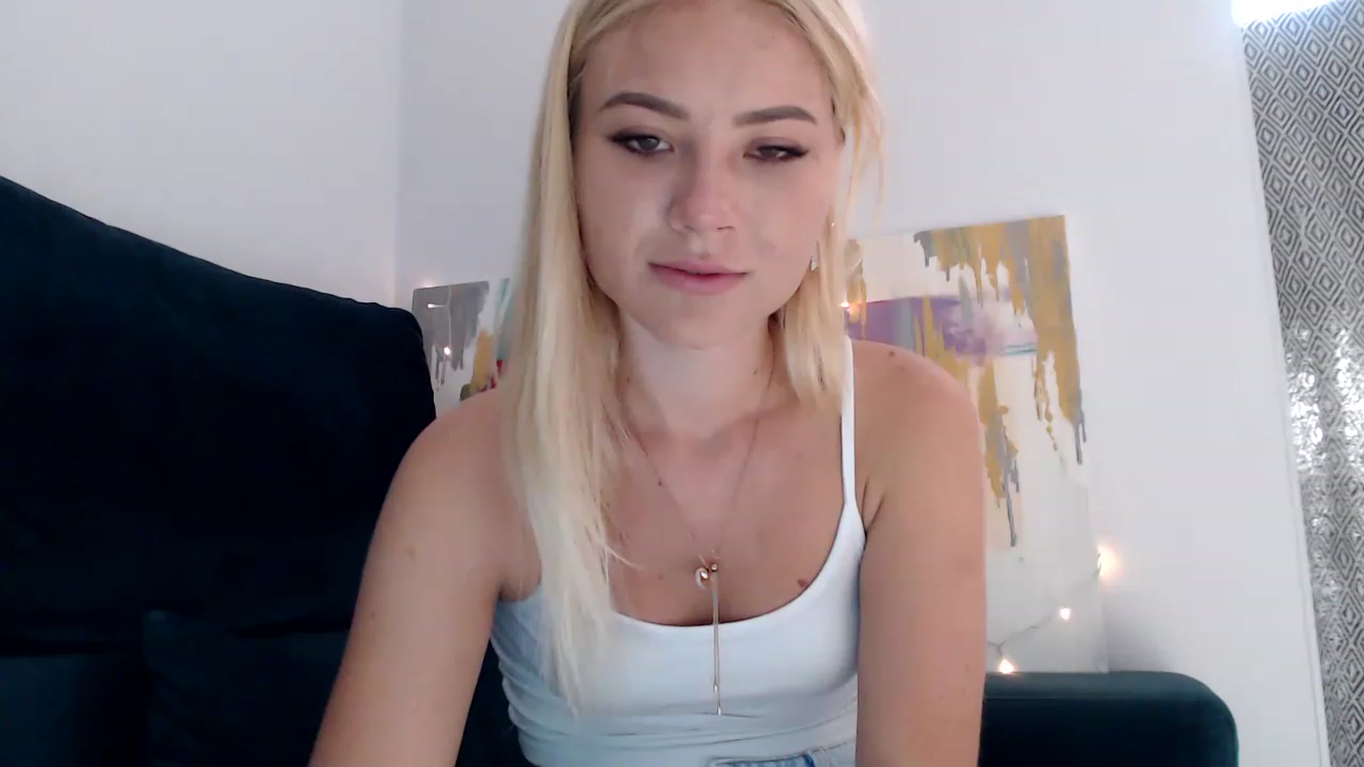 Gallery image thumbnail from bridetobe's myfreecams stream on, 05/19/2023, 02:37 image 19 of 20