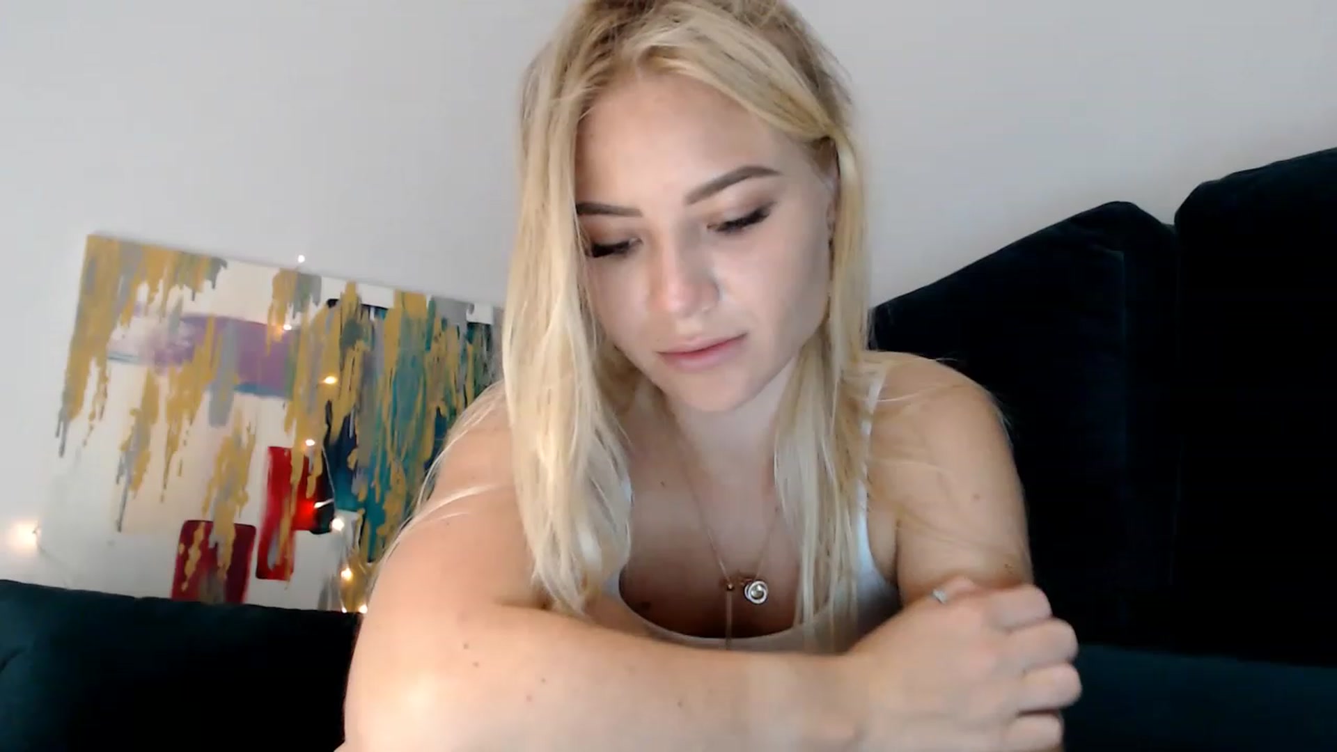 Gallery image thumbnail from bridetobe's myfreecams stream on, 05/23/2023, 03:15 image 2 of 20