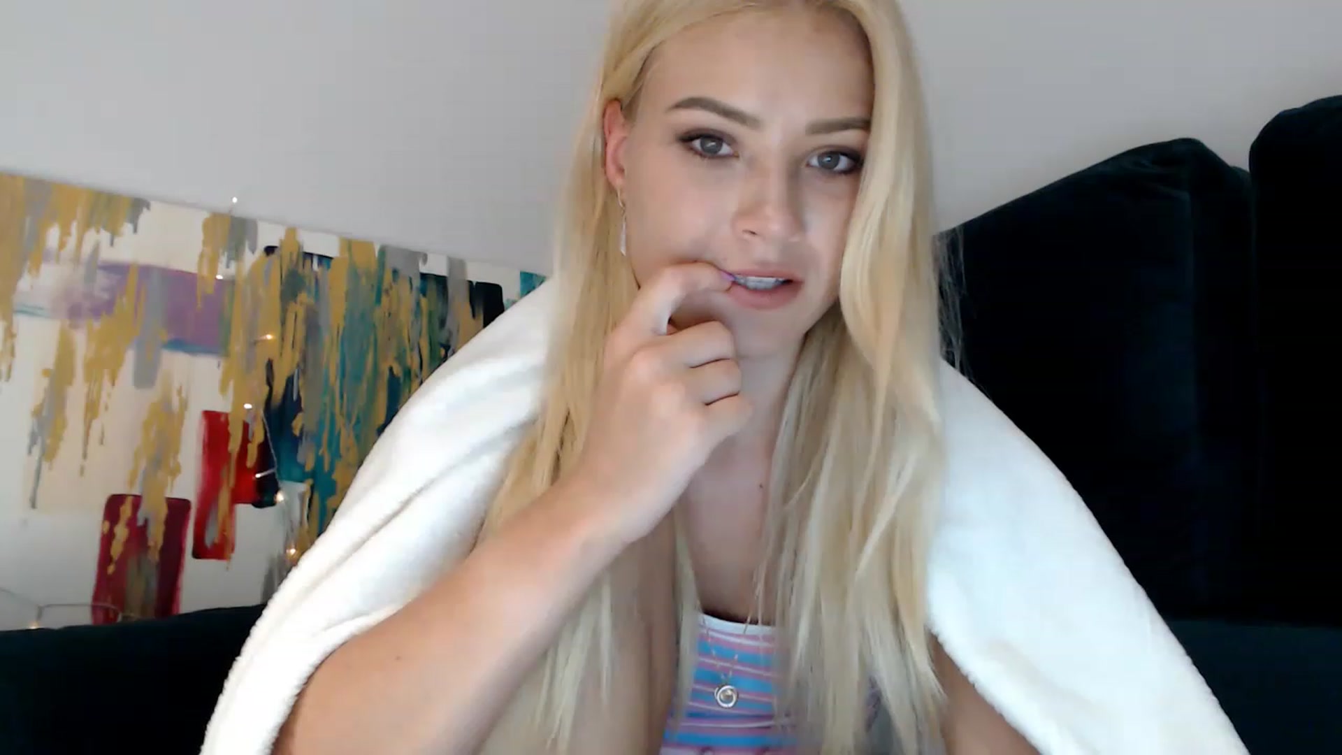 Gallery image thumbnail from bridetobe's myfreecams stream on, 05/24/2023, 01:44 image 1 of 20