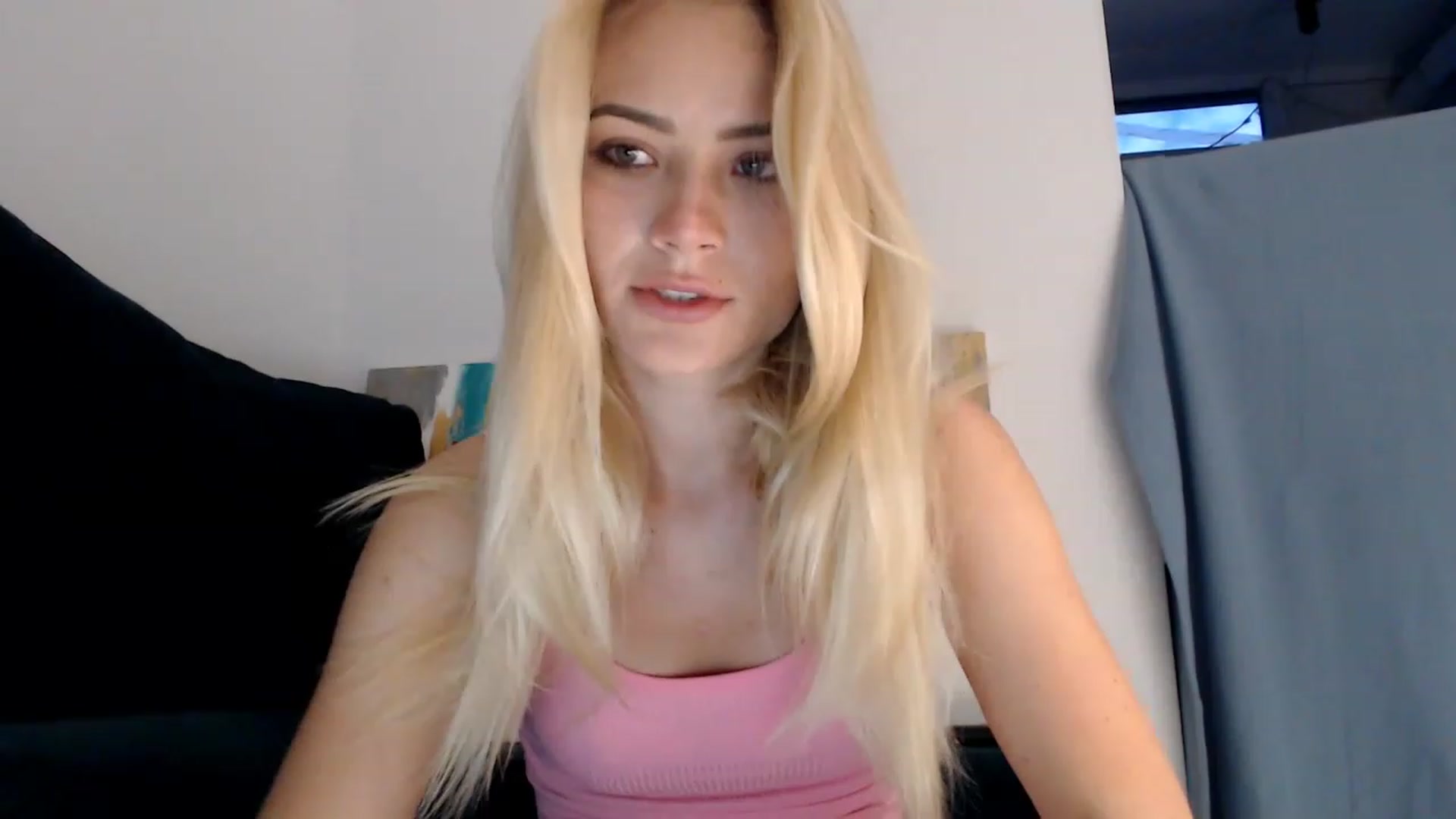 Gallery image thumbnail from bridetobe's myfreecams stream on, 06/01/2023, 01:44 image 2 of 20