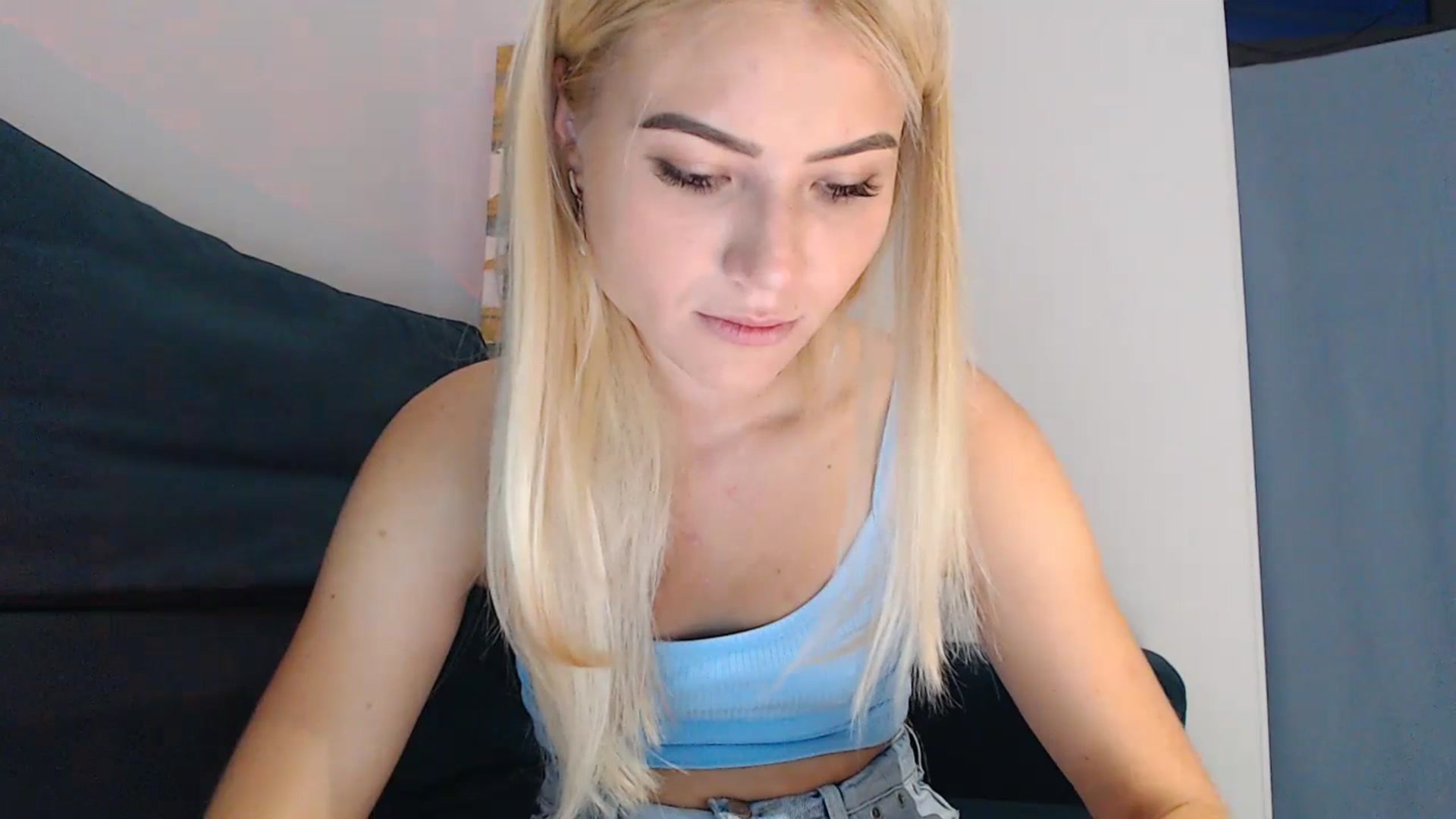 Gallery image thumbnail from bridetobe's myfreecams stream on, 07/16/2023, 01:18 image 17 of 20