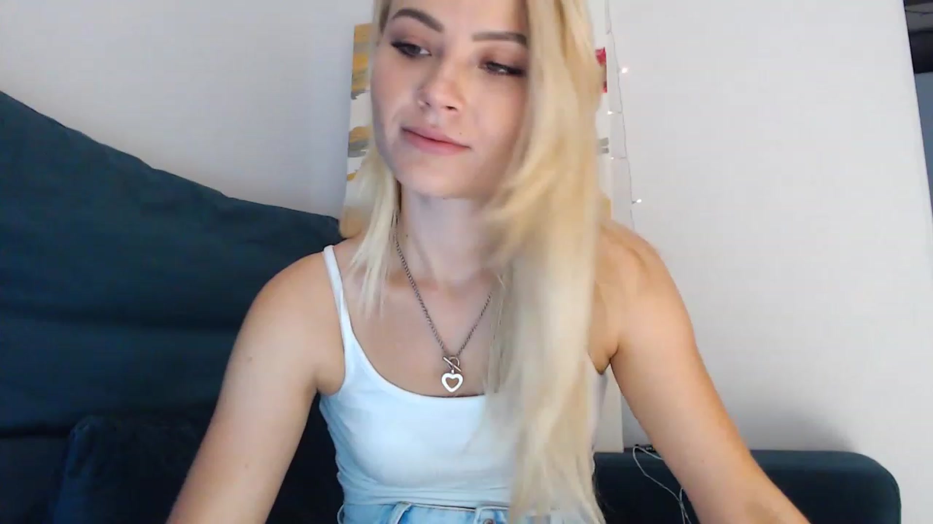 Gallery image thumbnail from bridetobe's myfreecams stream on, 07/22/2023, 24:01 image 14 of 20