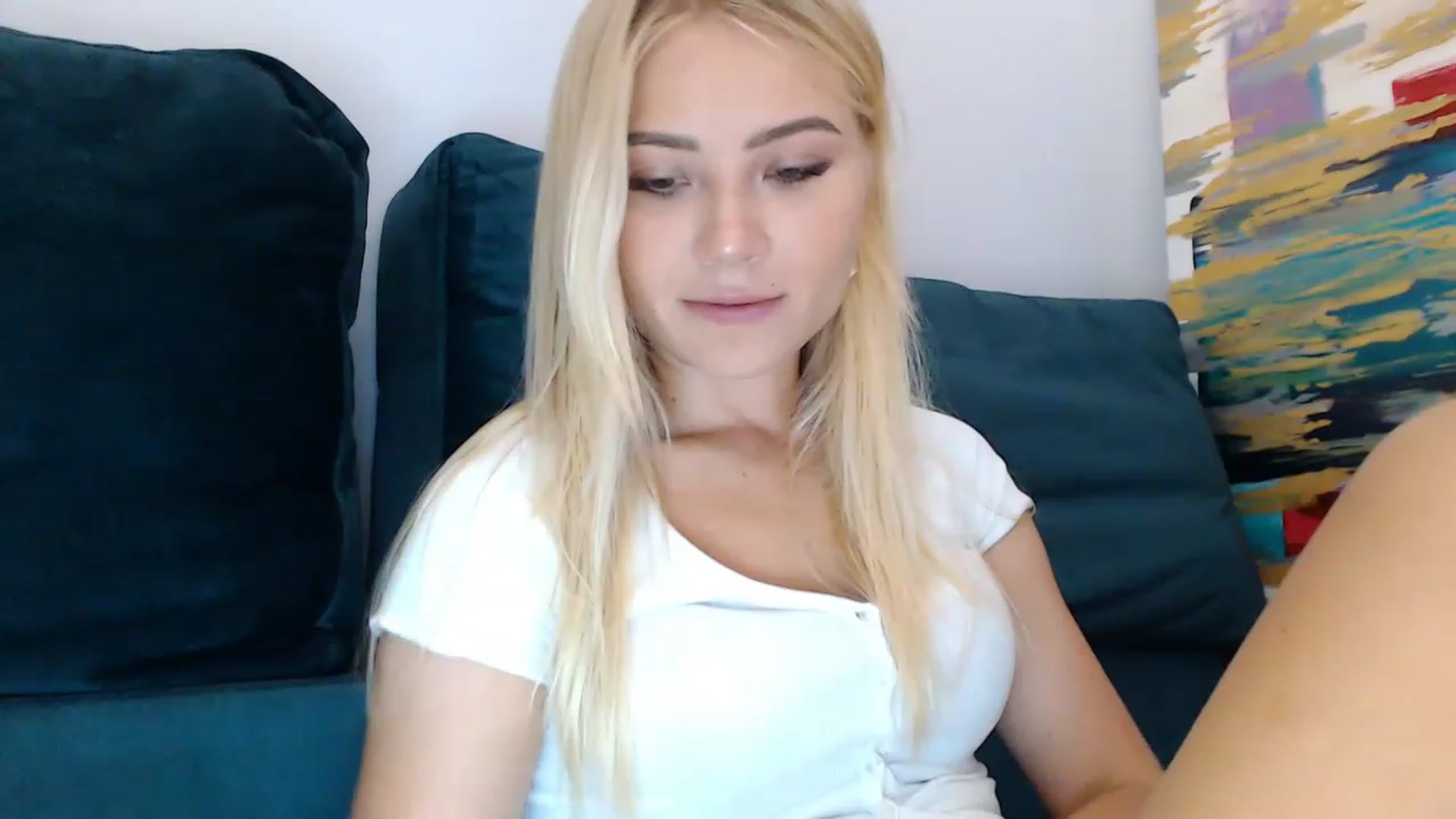 Gallery image thumbnail from bridetobe's myfreecams stream on, 08/08/2023, 23:24 image 18 of 20