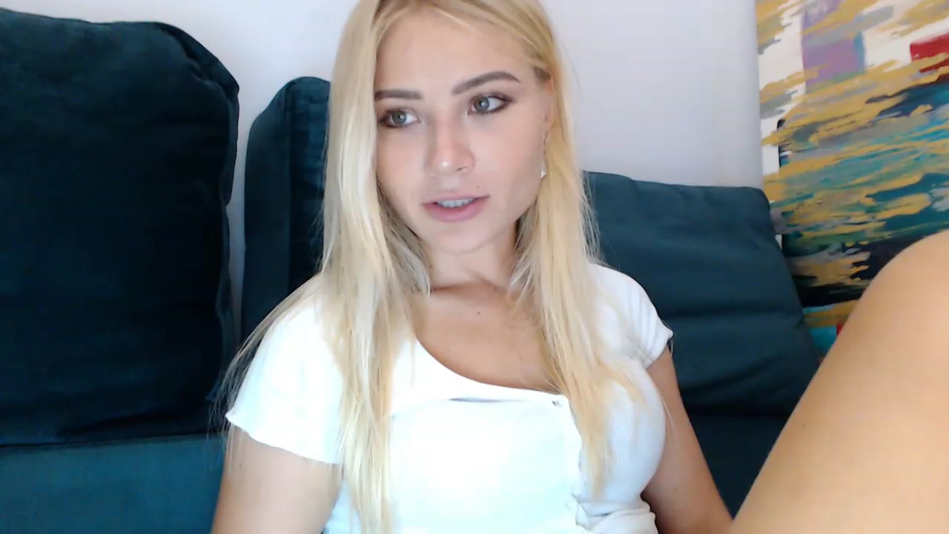 Gallery image thumbnail from bridetobe's myfreecams stream on, 08/08/2023, 23:24 image 19 of 20