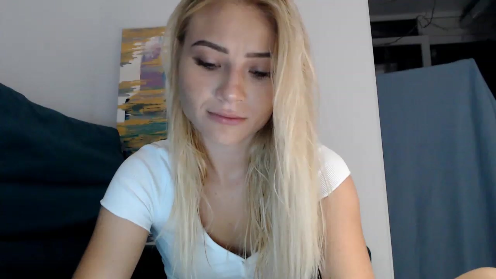 Gallery image thumbnail from bridetobe's myfreecams stream on, 08/08/2023, 23:24 image 3 of 20
