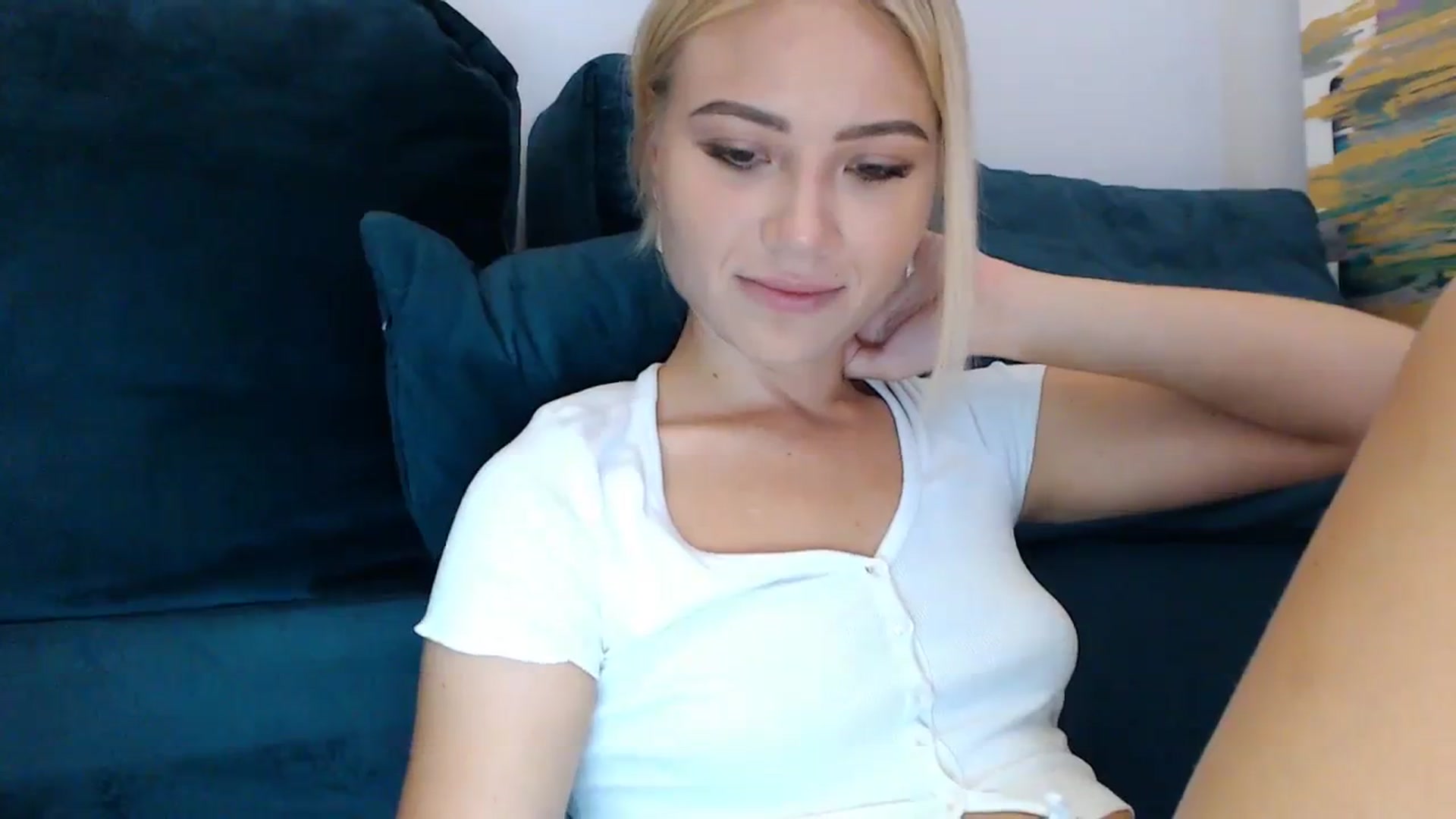 Gallery image thumbnail from bridetobe's myfreecams stream on, 08/09/2023, 24:01 image 10 of 20