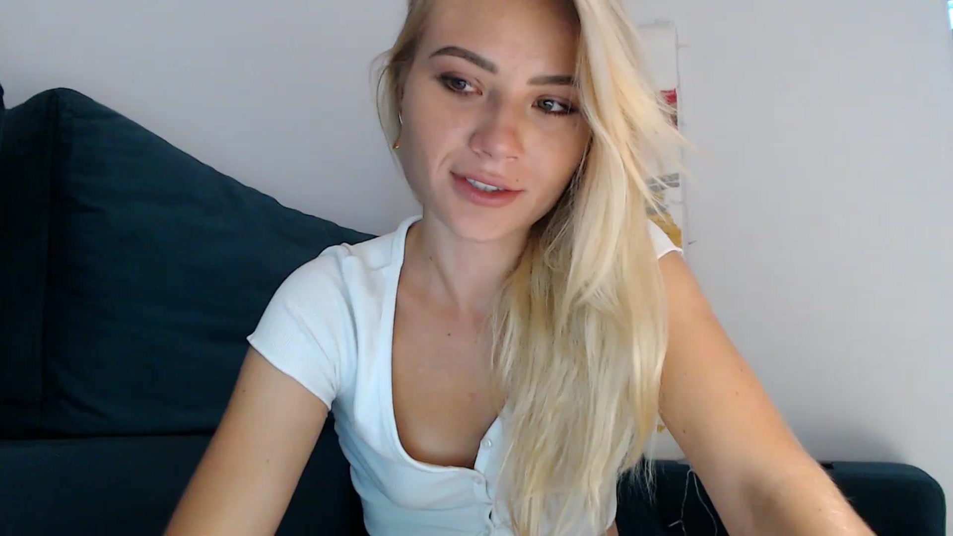 Gallery image thumbnail from bridetobe's myfreecams stream on, 08/09/2023, 02:43 image 13 of 20