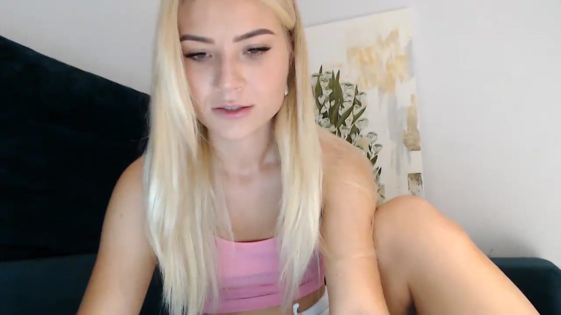 Gallery image thumbnail from bridetobe's myfreecams stream on, 08/15/2023, 02:01 image 10 of 20