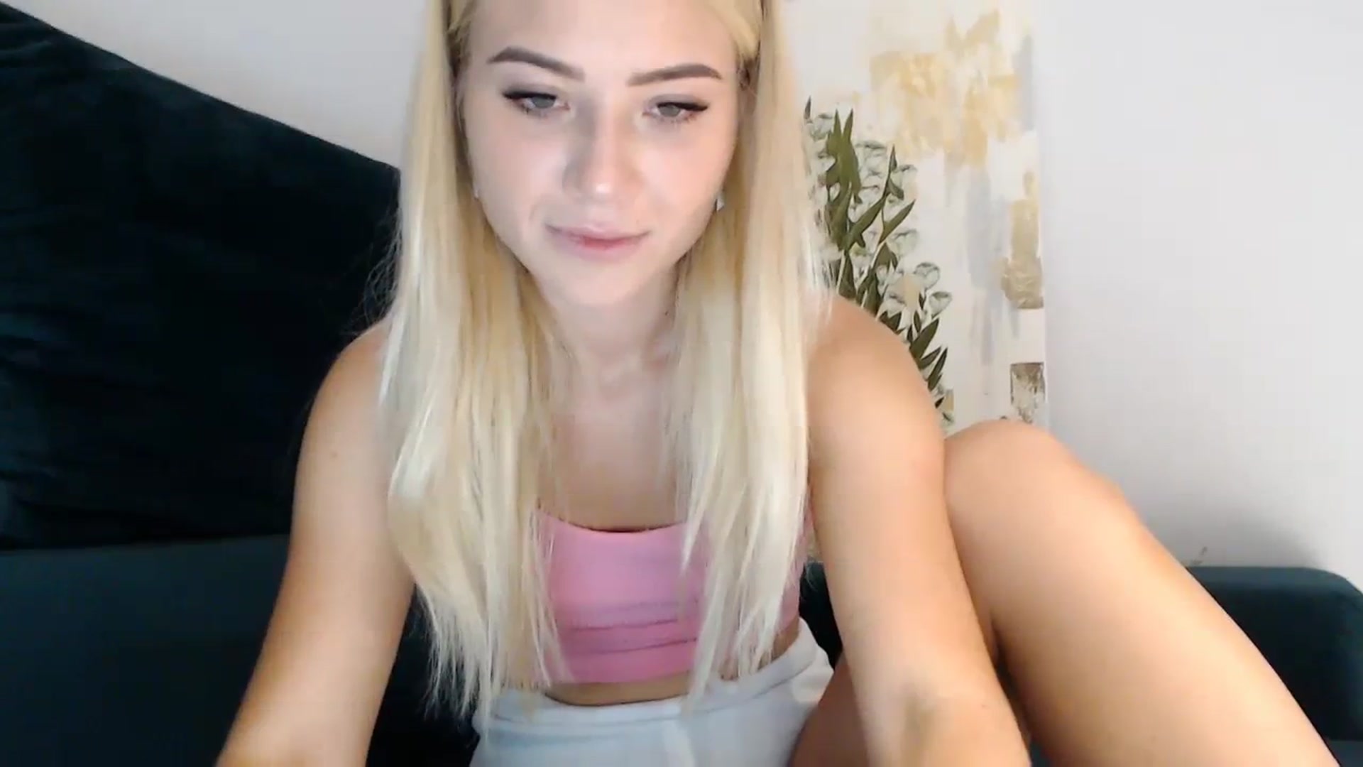 Gallery image thumbnail from bridetobe's myfreecams stream on, 08/15/2023, 02:01 image 18 of 20