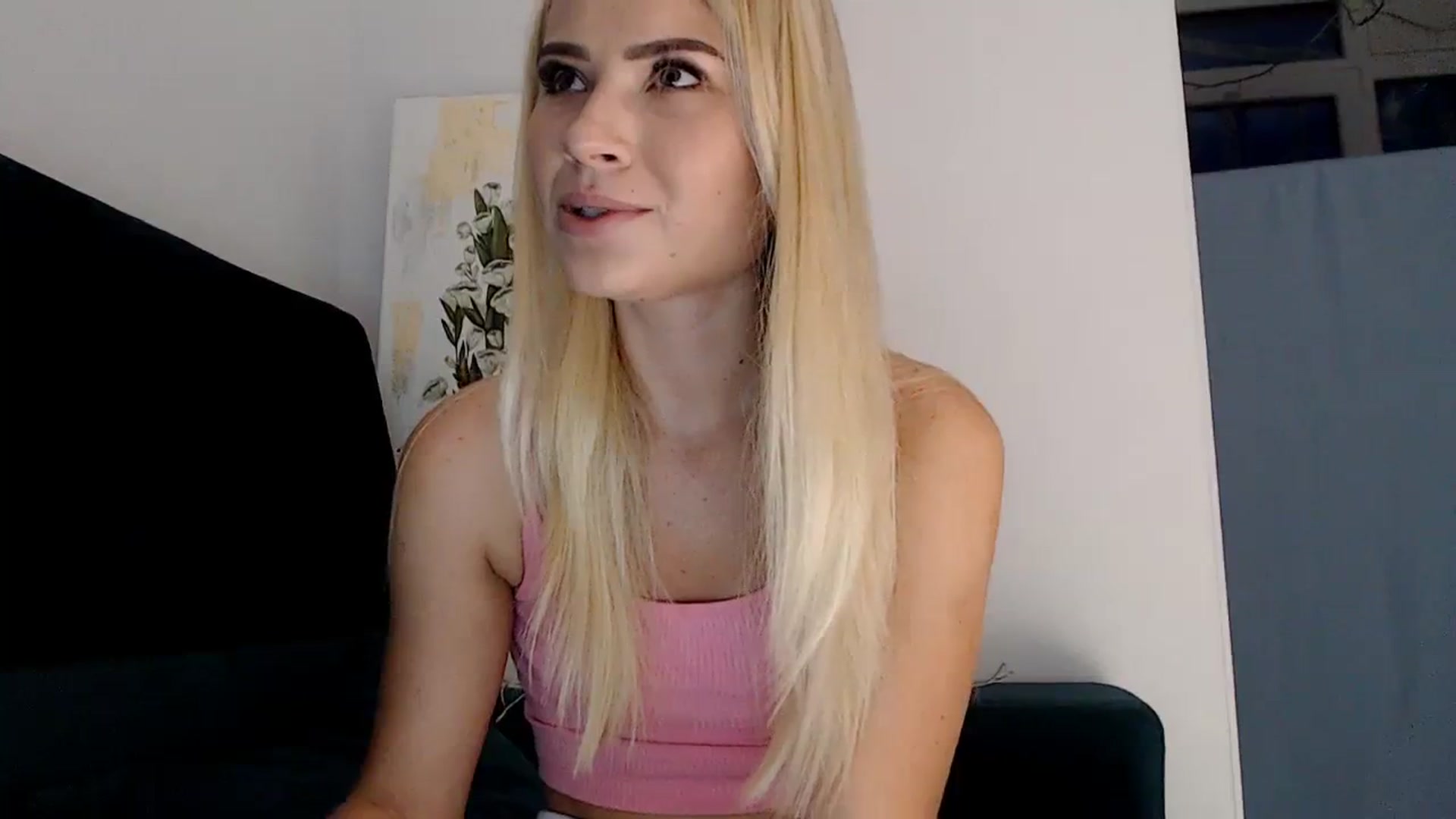 Gallery image thumbnail from bridetobe's myfreecams stream on, 08/15/2023, 02:01 image 4 of 20