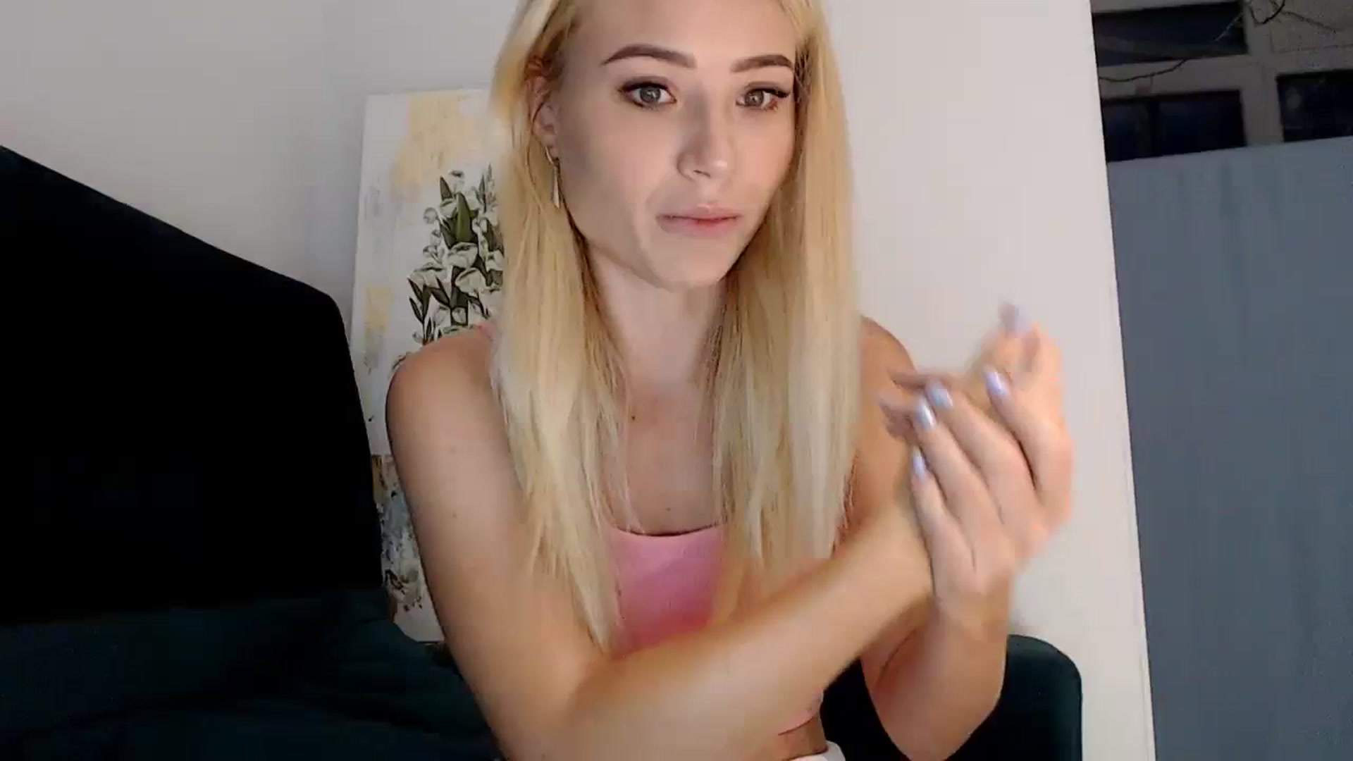 Gallery image thumbnail from bridetobe's myfreecams stream on, 08/15/2023, 02:01 image 1 of 20