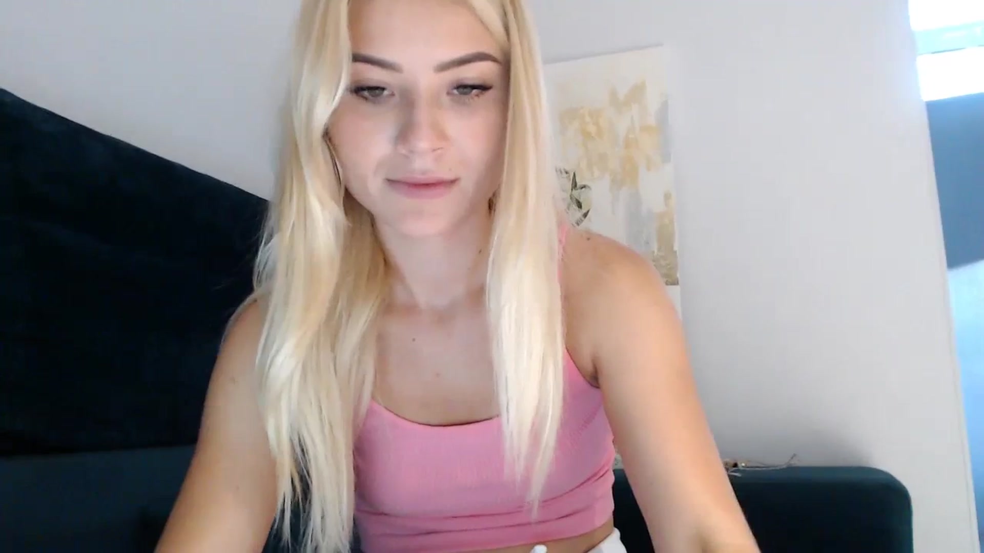 Gallery image thumbnail from bridetobe's myfreecams stream on, 08/15/2023, 02:45 image 9 of 20