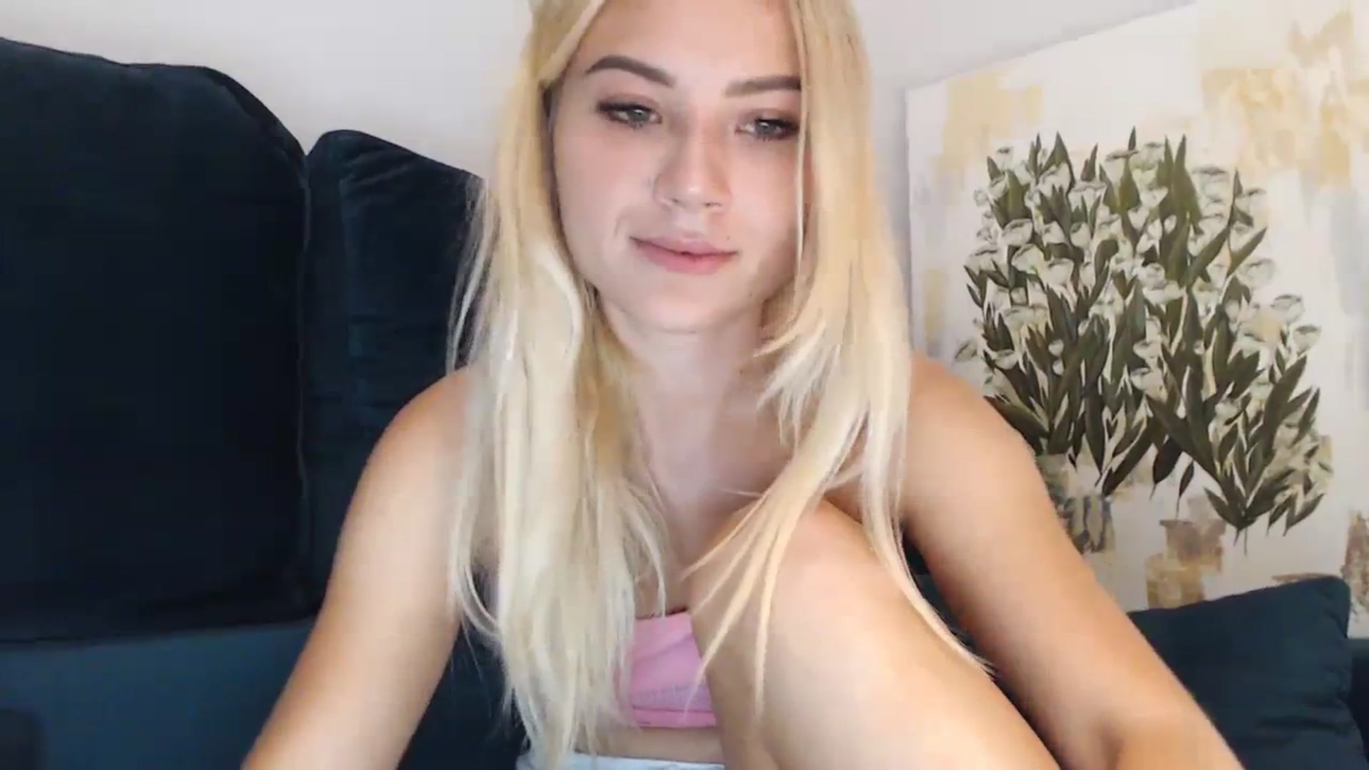 Gallery image thumbnail from bridetobe's myfreecams stream on, 08/19/2023, 21:29 image 18 of 20