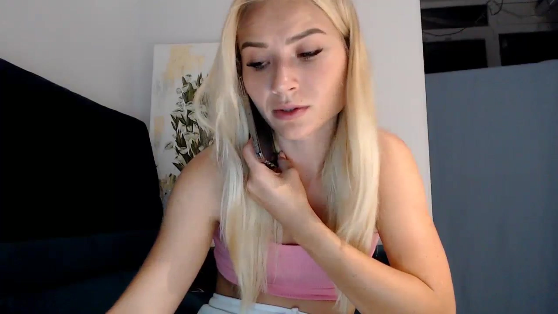 Gallery image thumbnail from bridetobe's myfreecams stream on, 08/19/2023, 21:29 image 3 of 20