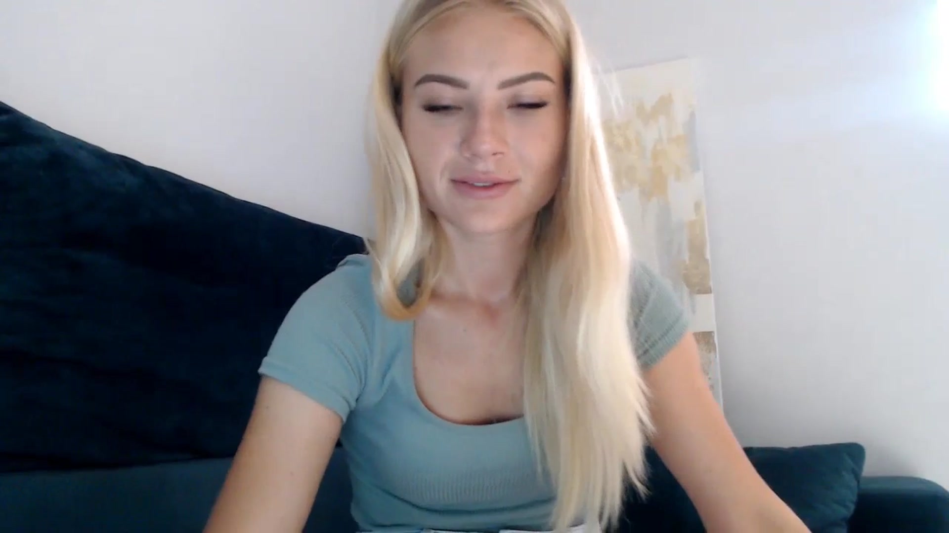 Gallery image thumbnail from bridetobe's myfreecams stream on, 08/22/2023, 03:09 image 18 of 20