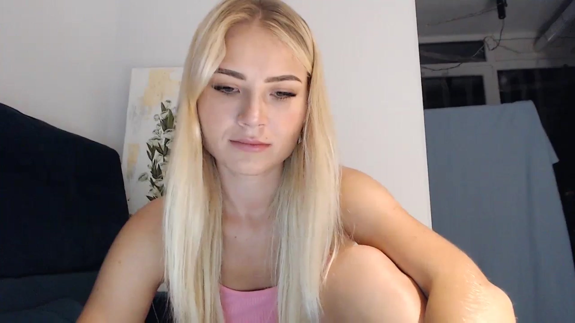 Gallery image thumbnail from bridetobe's myfreecams stream on, 08/23/2023, 24:01 image 11 of 20
