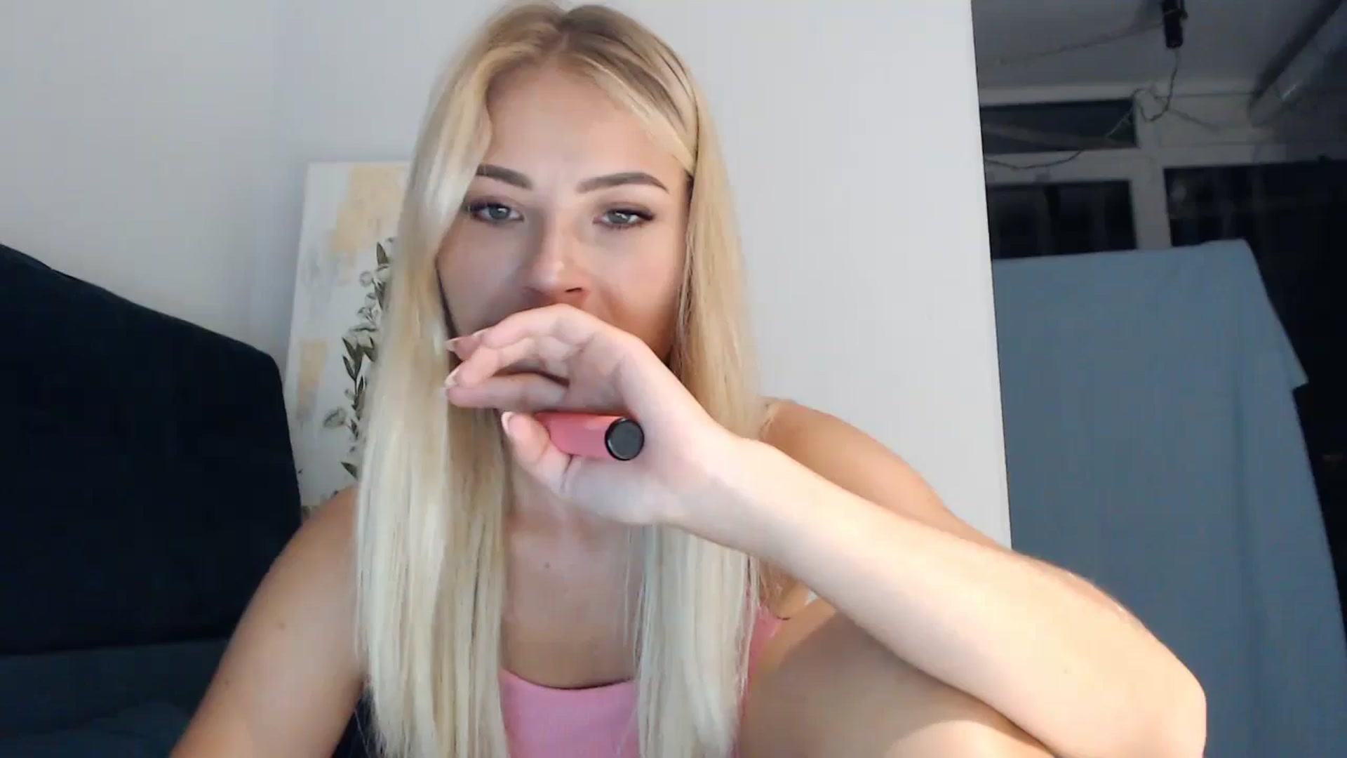 Gallery image thumbnail from bridetobe's myfreecams stream on, 08/23/2023, 24:01 image 13 of 20