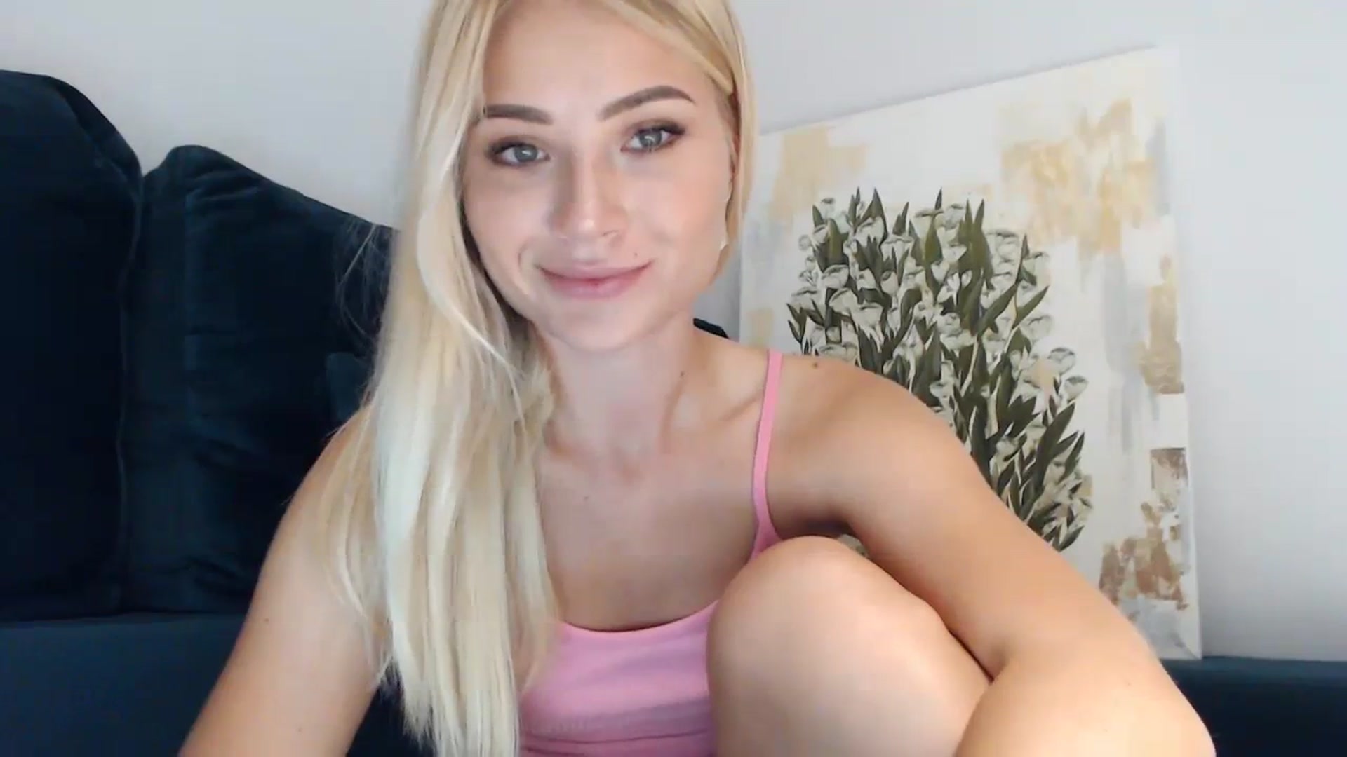 Gallery image thumbnail from bridetobe's myfreecams stream on, 08/23/2023, 24:47 image 15 of 20