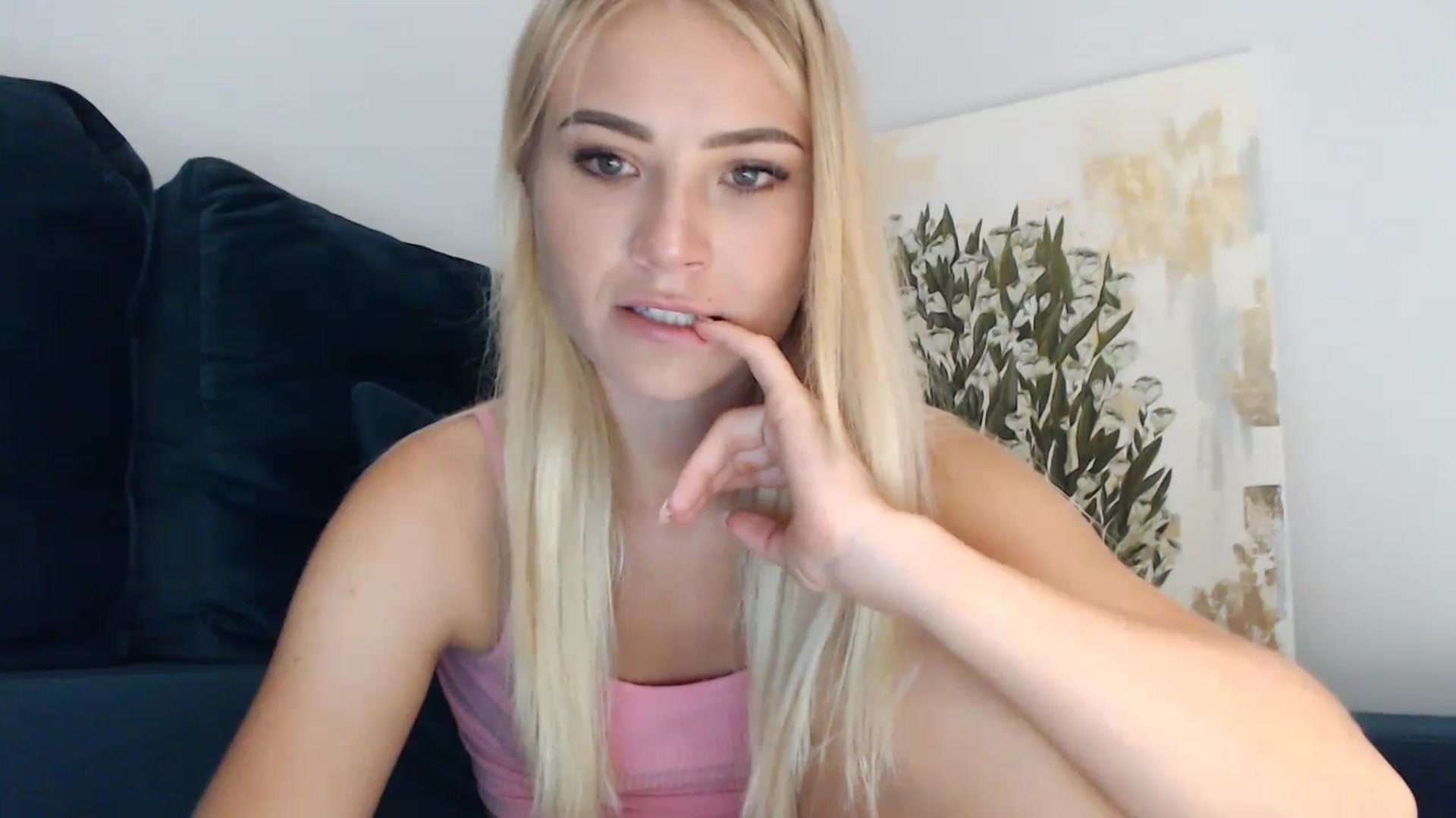 Gallery image thumbnail from bridetobe's myfreecams stream on, 08/23/2023, 24:47 image 11 of 20