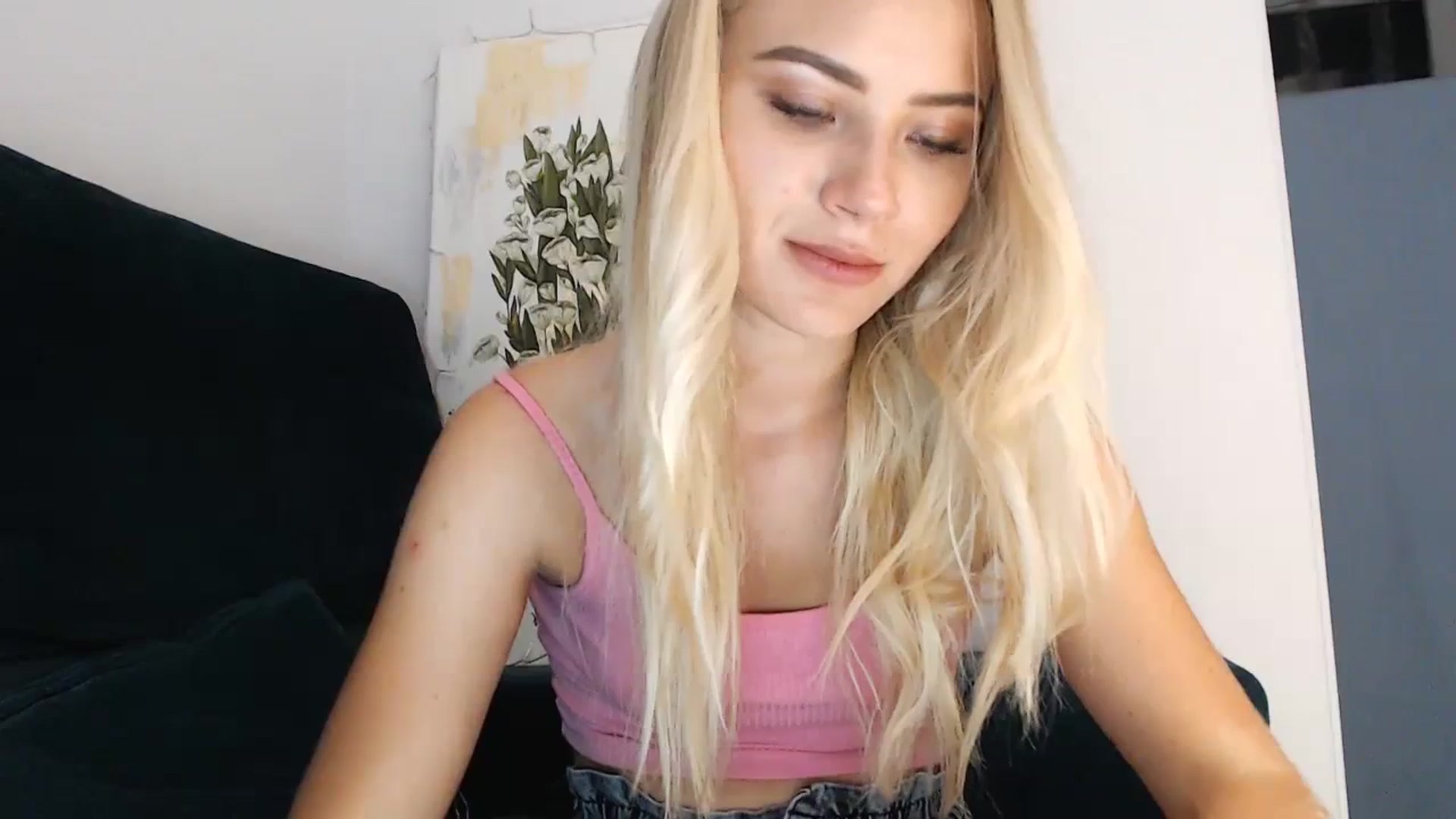 Gallery image thumbnail from bridetobe's myfreecams stream on, 08/26/2023, 18:33 image 20 of 20