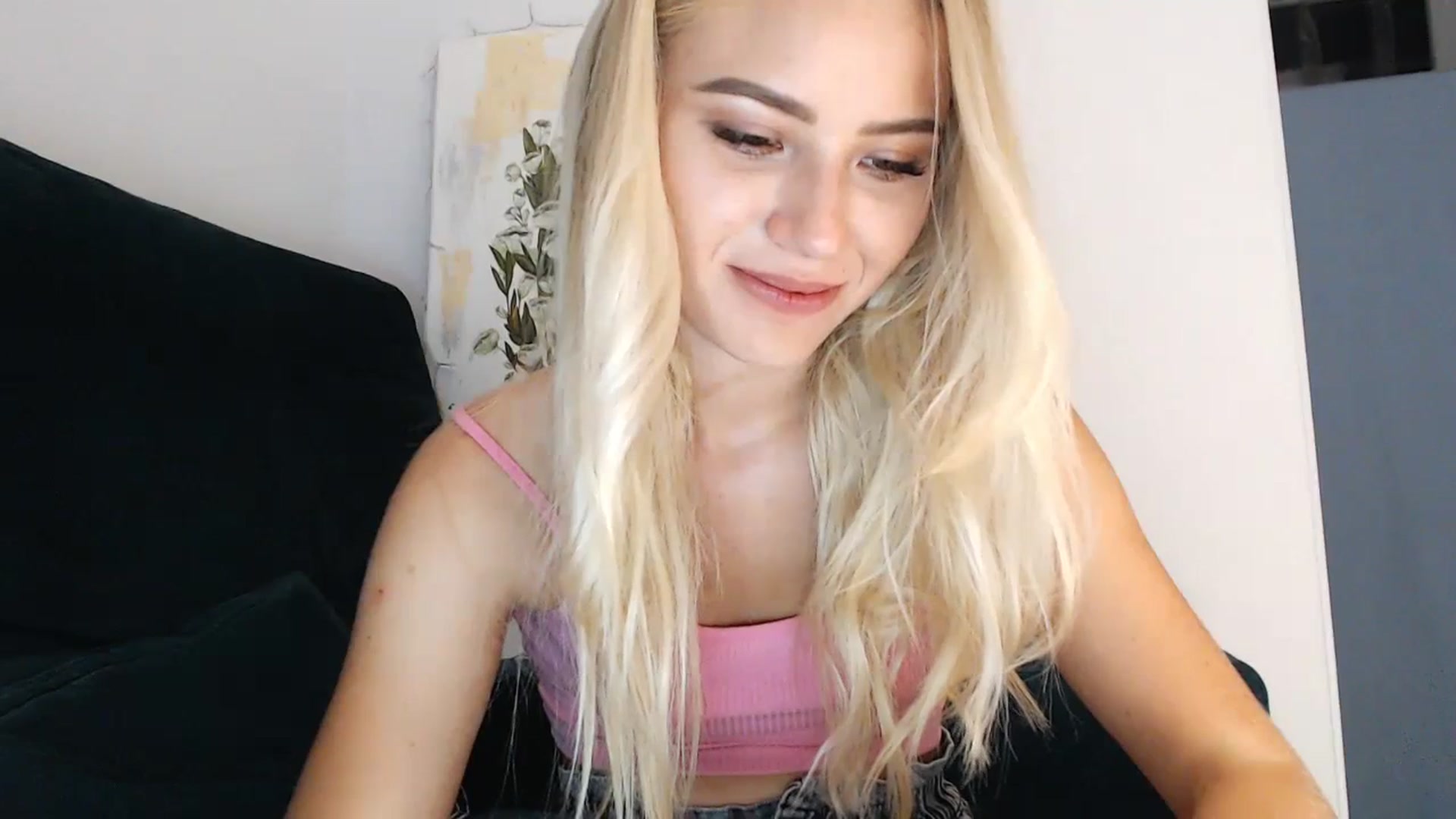 Gallery image thumbnail from bridetobe's myfreecams stream on, 08/26/2023, 18:33 image 17 of 20
