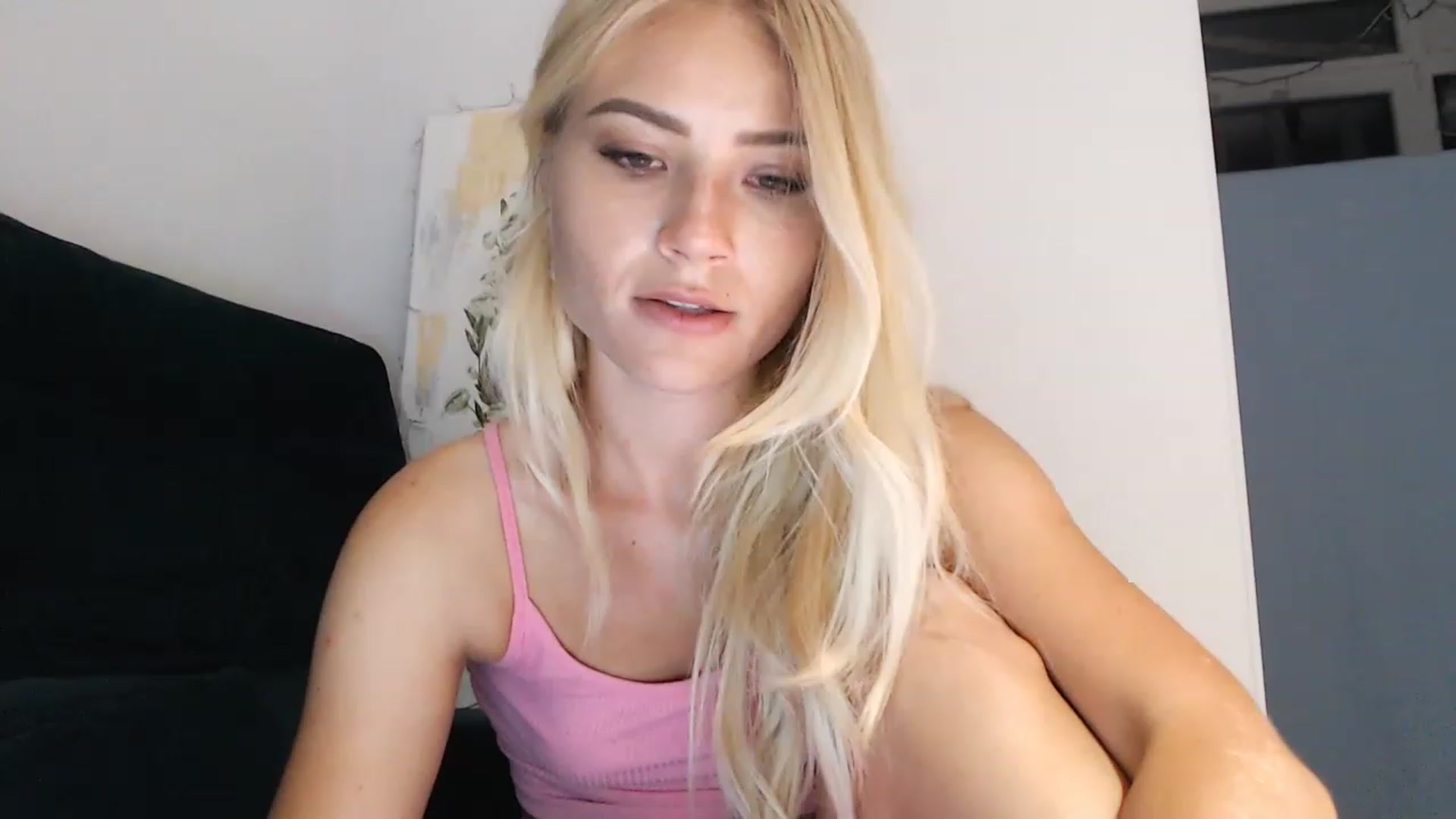 Gallery image thumbnail from bridetobe's myfreecams stream on, 08/27/2023, 02:21 image 8 of 20