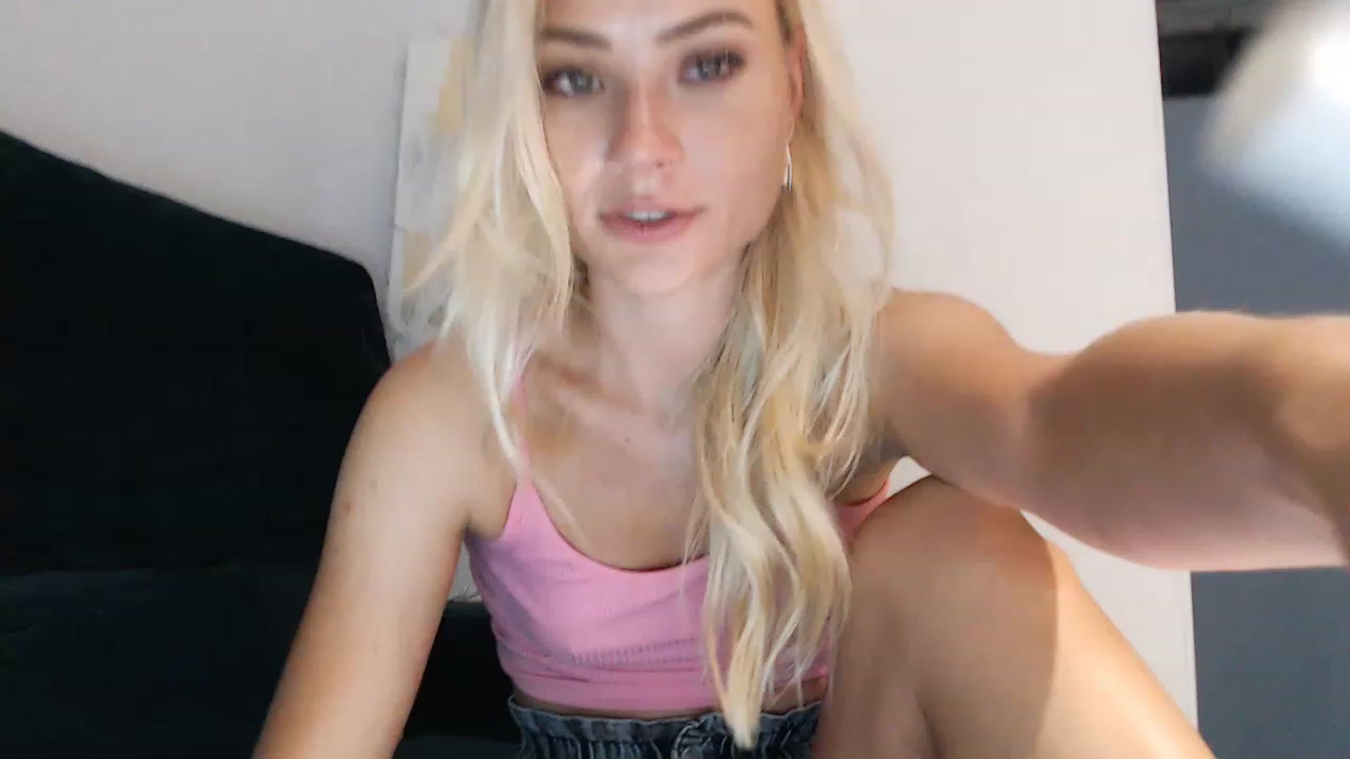 Gallery image thumbnail from bridetobe's myfreecams stream on, 08/27/2023, 02:21 image 3 of 20