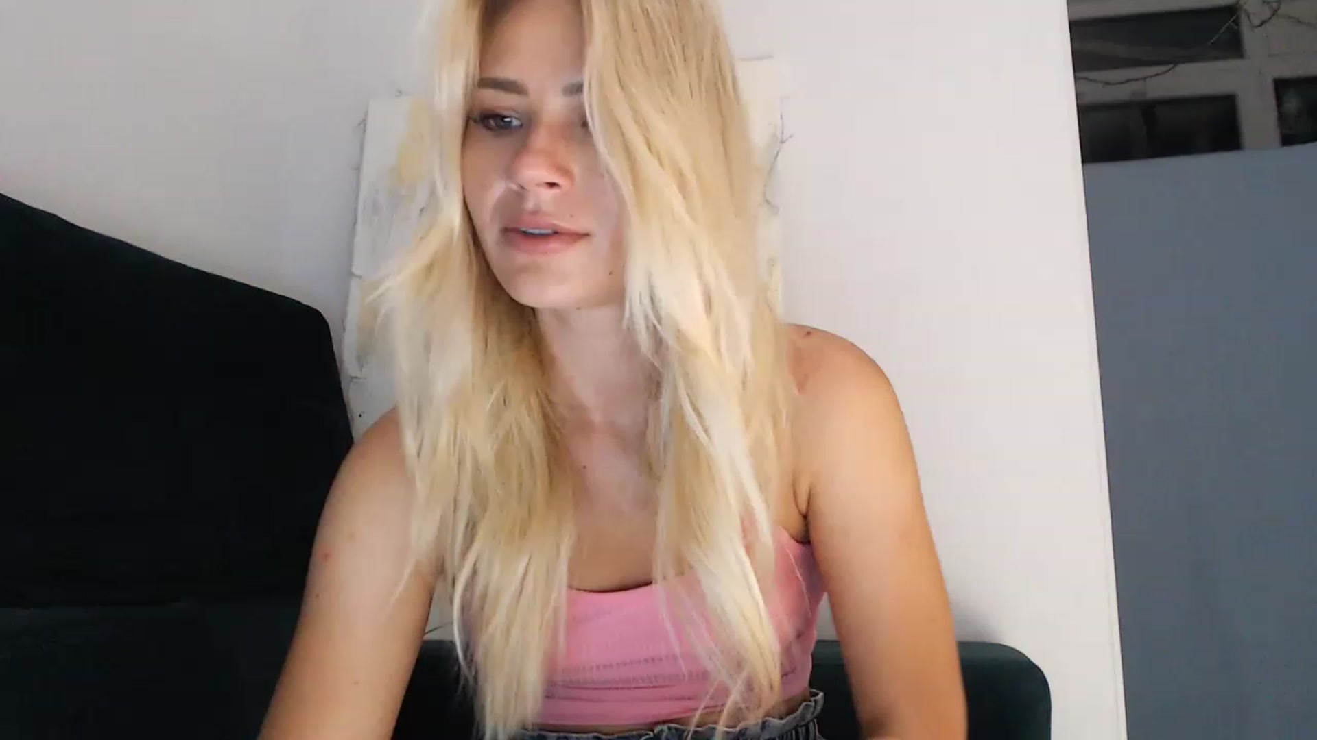 Gallery image thumbnail from bridetobe's myfreecams stream on, 08/27/2023, 02:21 image 14 of 20