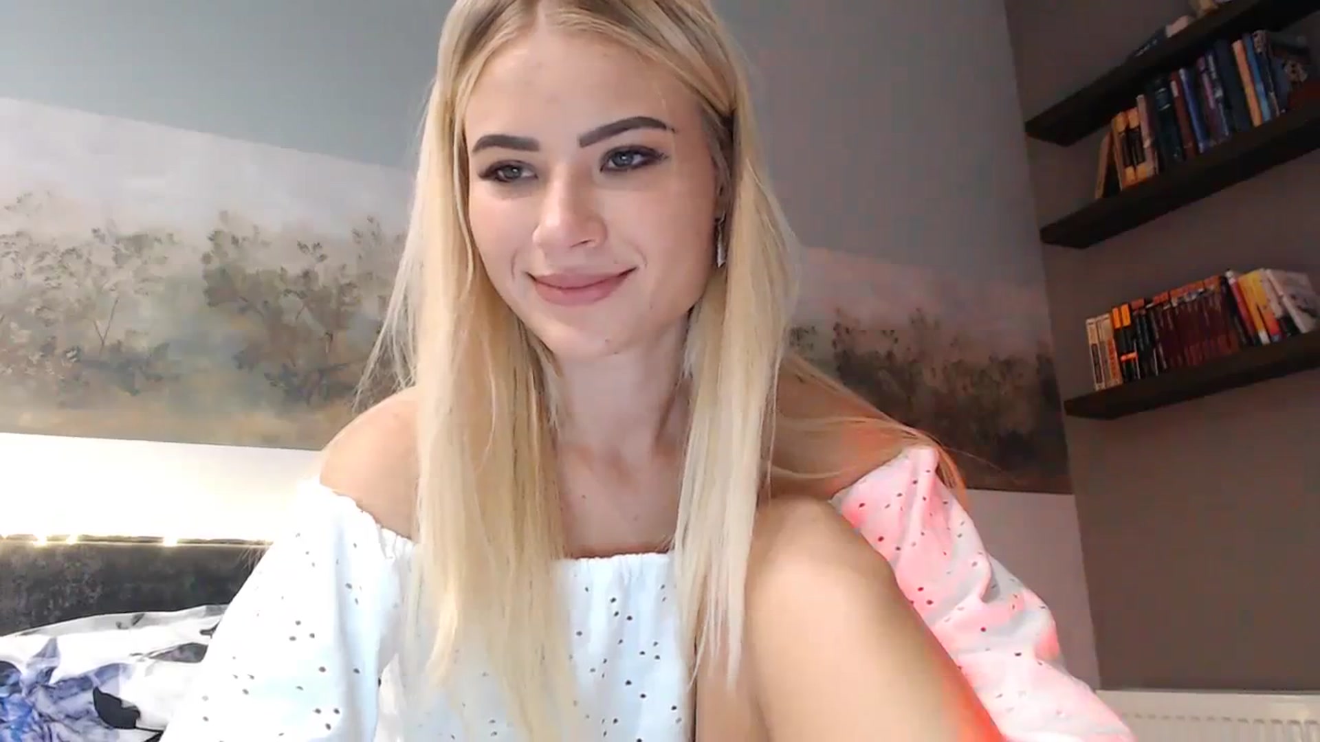 Gallery image thumbnail from bridetobe's myfreecams stream on, 09/19/2023, 07:39 image 17 of 20