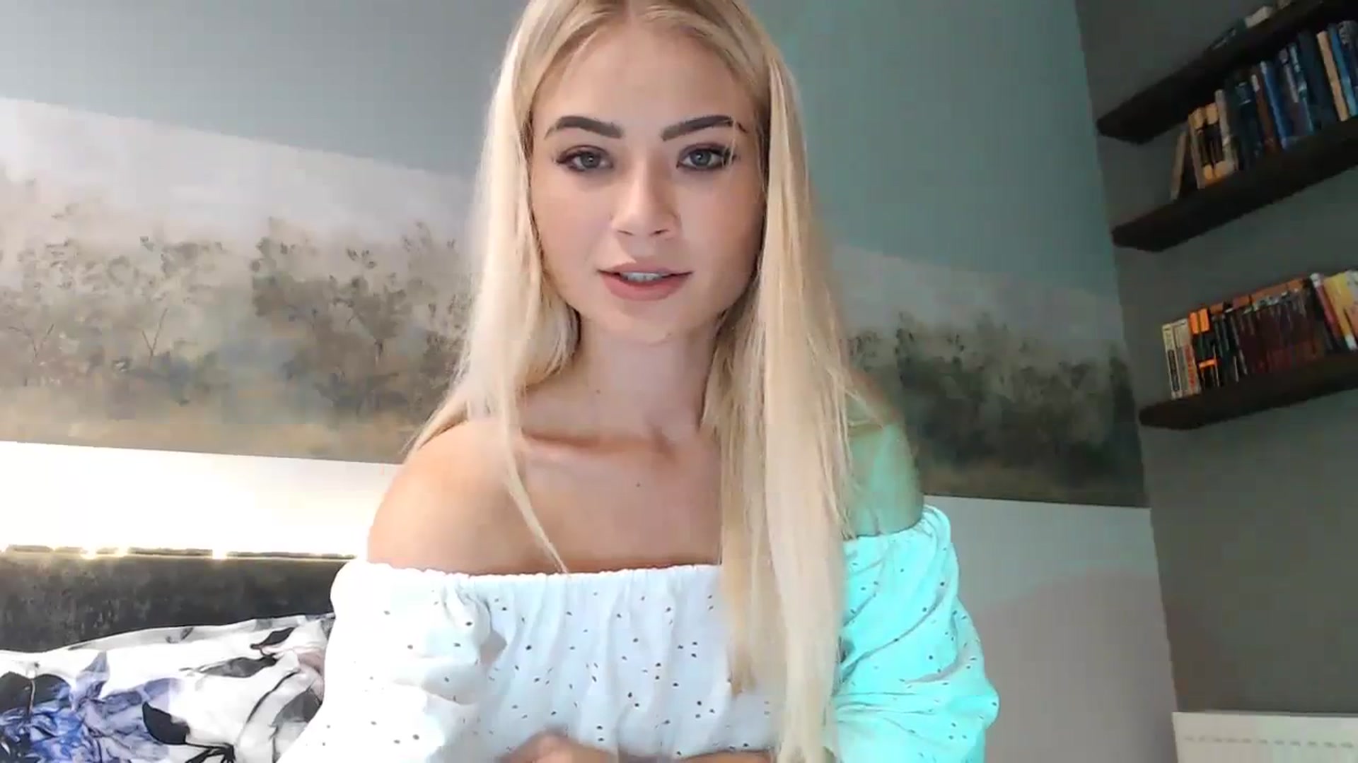Gallery image thumbnail from bridetobe's myfreecams stream on, 09/19/2023, 07:39 image 7 of 20