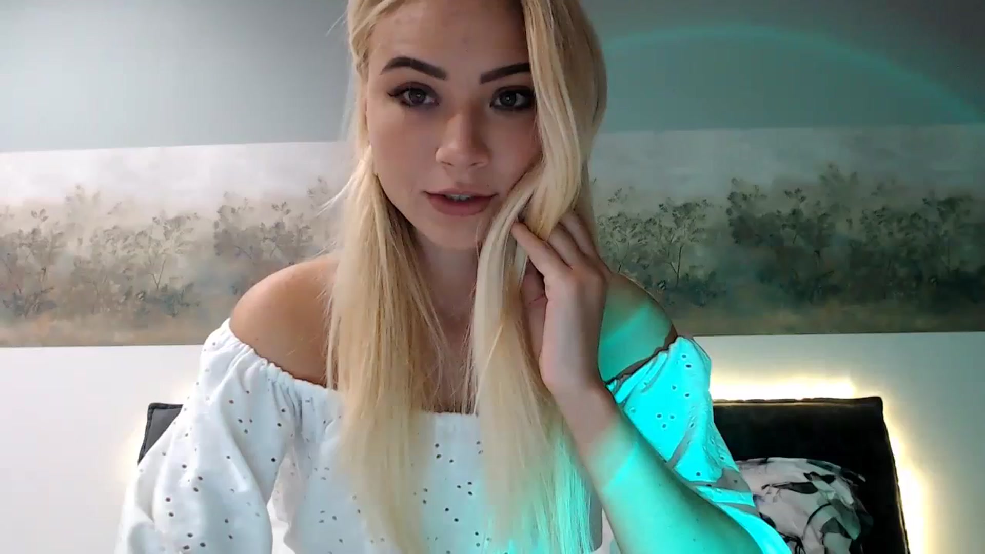 Gallery image thumbnail from bridetobe's myfreecams stream on, 09/19/2023, 07:39 image 1 of 20