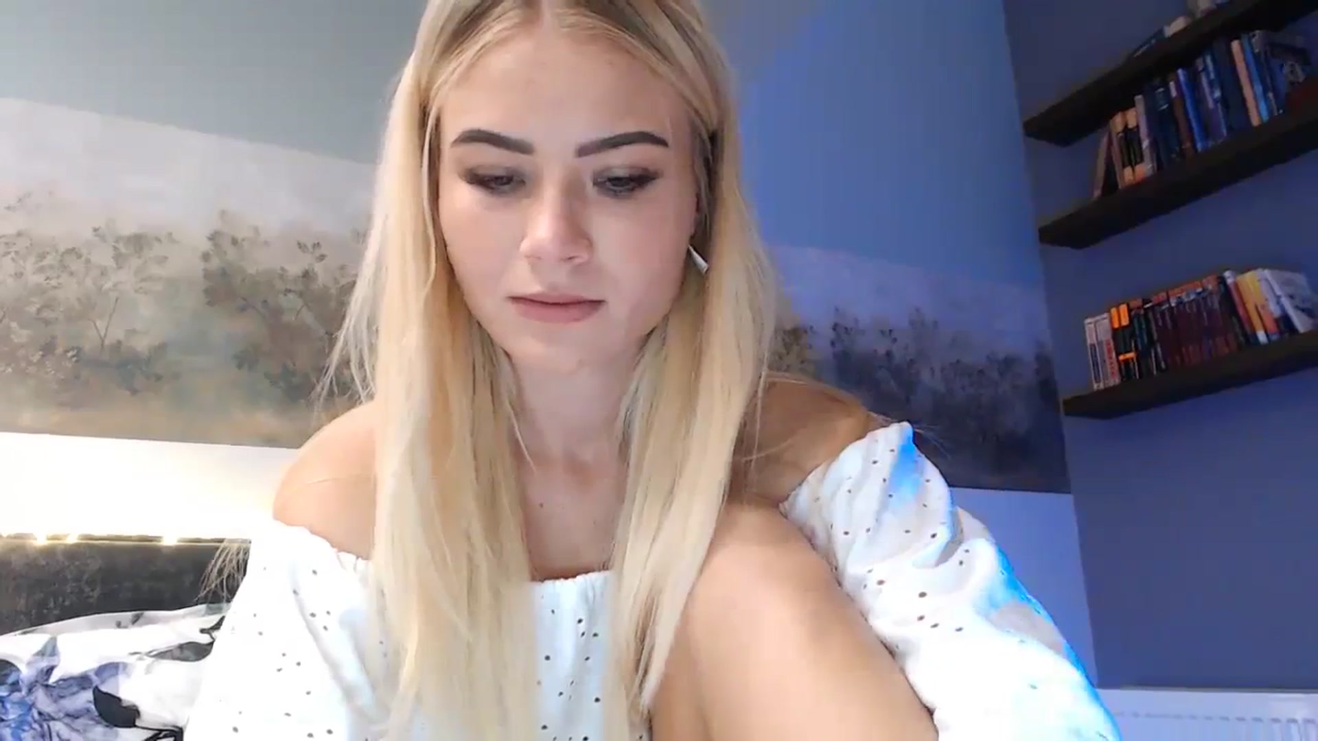 Gallery image thumbnail from bridetobe's myfreecams stream on, 09/19/2023, 07:39 image 15 of 20
