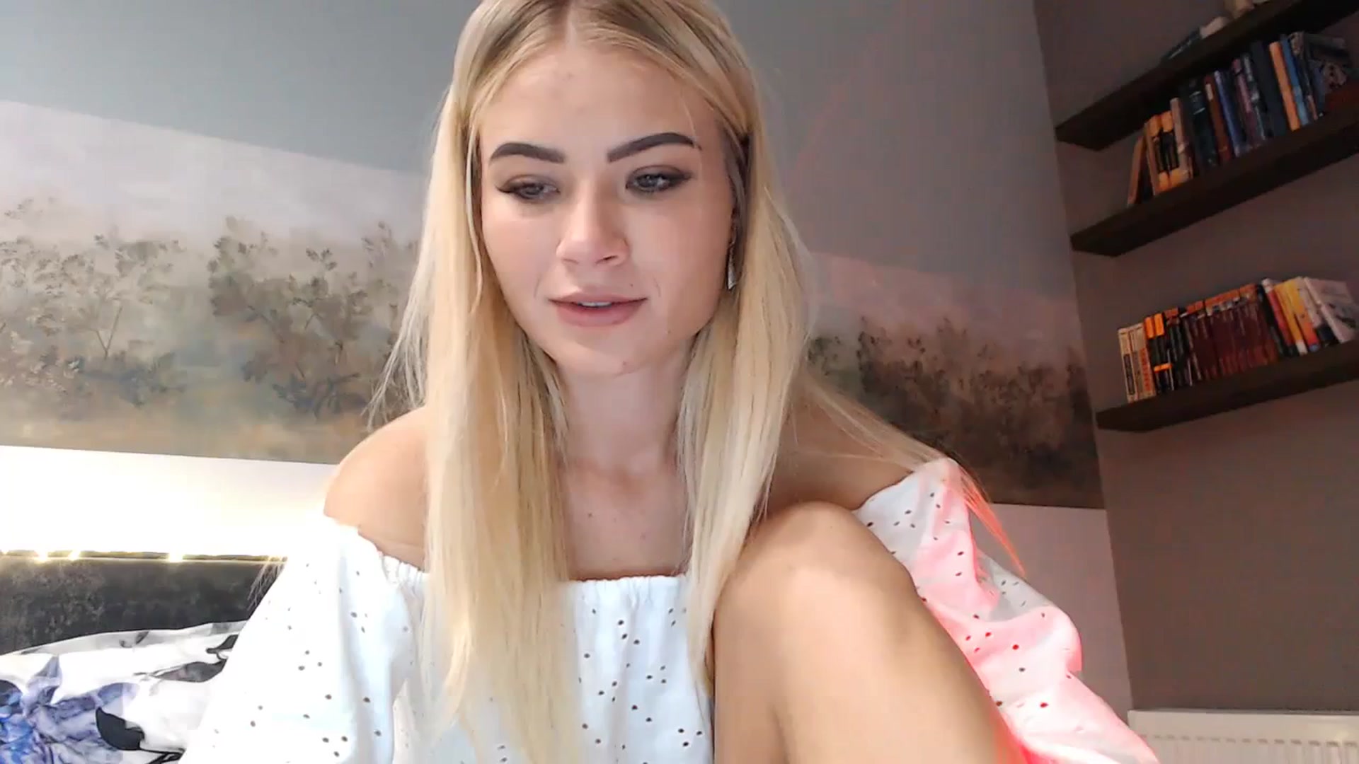 Gallery image thumbnail from bridetobe's myfreecams stream on, 09/19/2023, 07:39 image 18 of 20