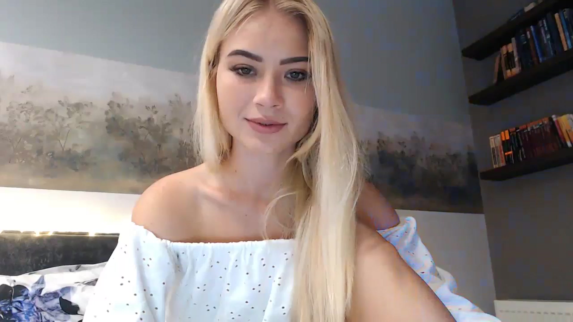 Gallery image thumbnail from bridetobe's myfreecams stream on, 09/19/2023, 07:39 image 10 of 20