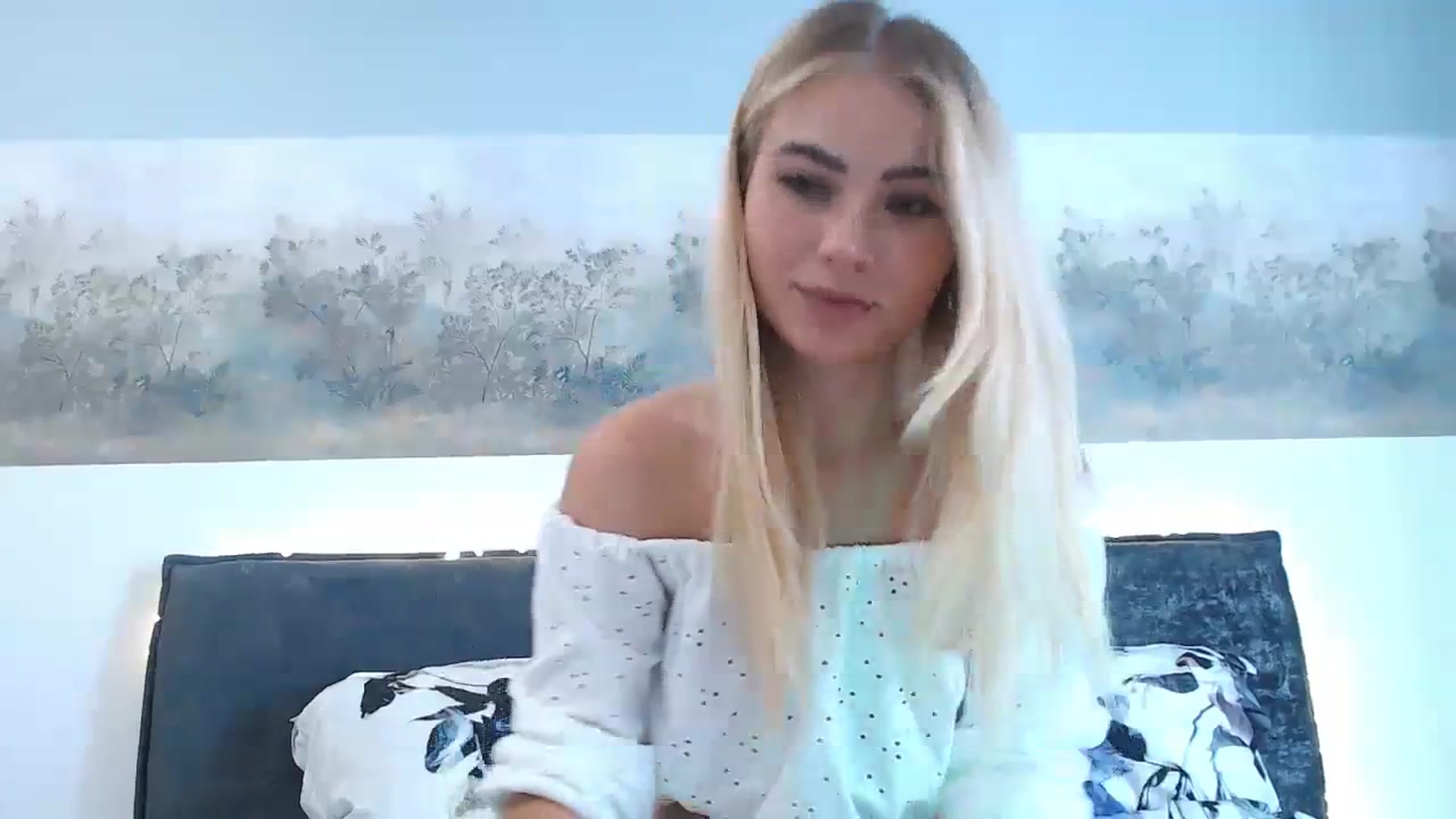 Gallery image thumbnail from bridetobe's myfreecams stream on, 09/19/2023, 07:39 image 12 of 20
