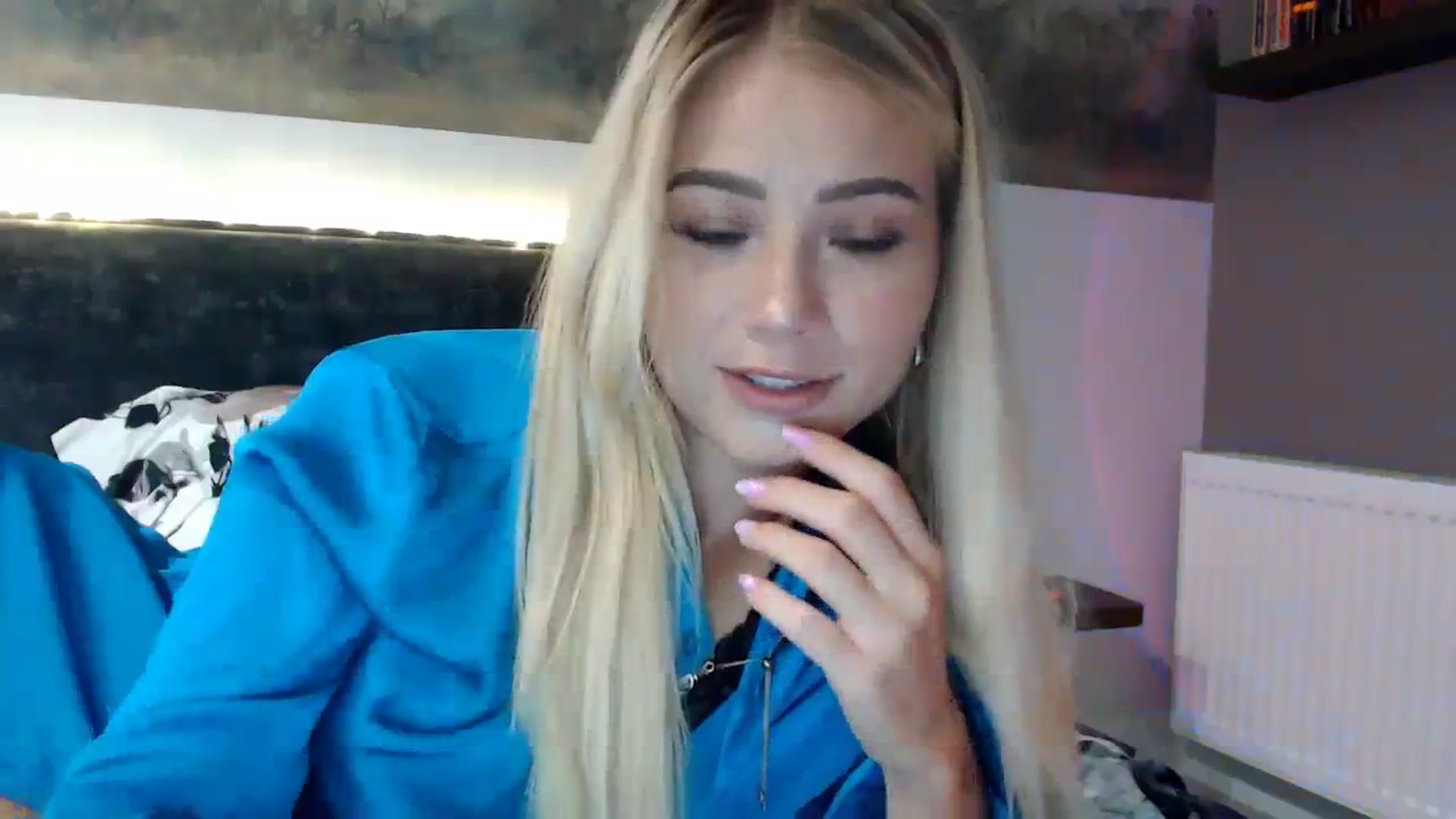 Gallery image thumbnail from bridetobe's myfreecams stream on, 09/25/2023, 21:12 image 12 of 20