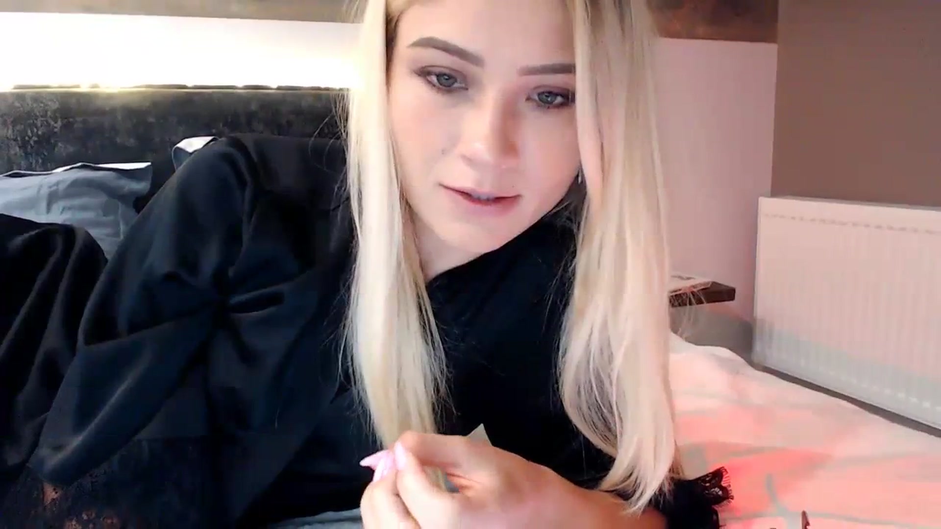 Gallery image thumbnail from bridetobe's myfreecams stream on, 09/27/2023, 02:35 image 18 of 20