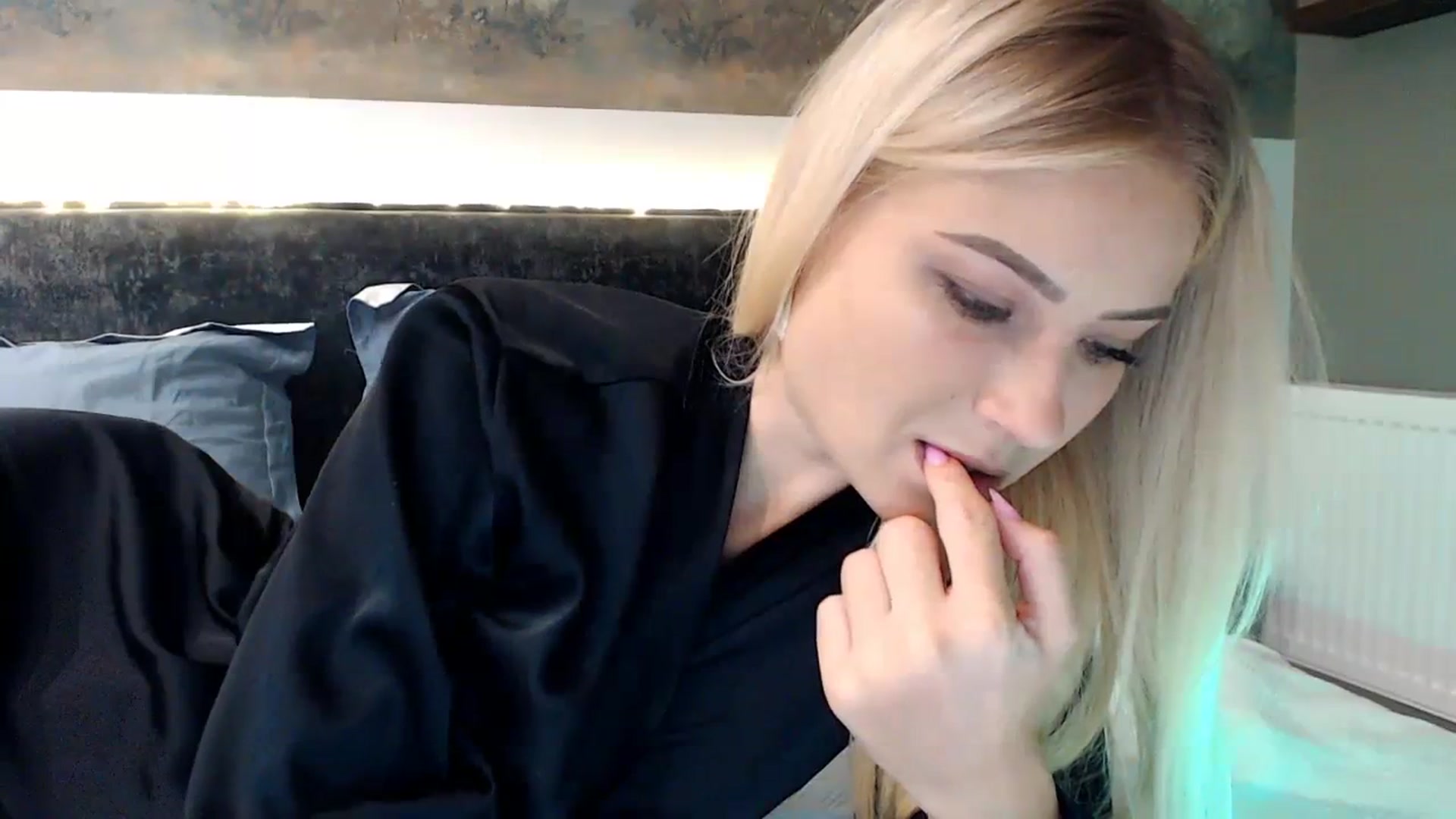 Gallery image thumbnail from bridetobe's myfreecams stream on, 09/27/2023, 02:35 image 8 of 20