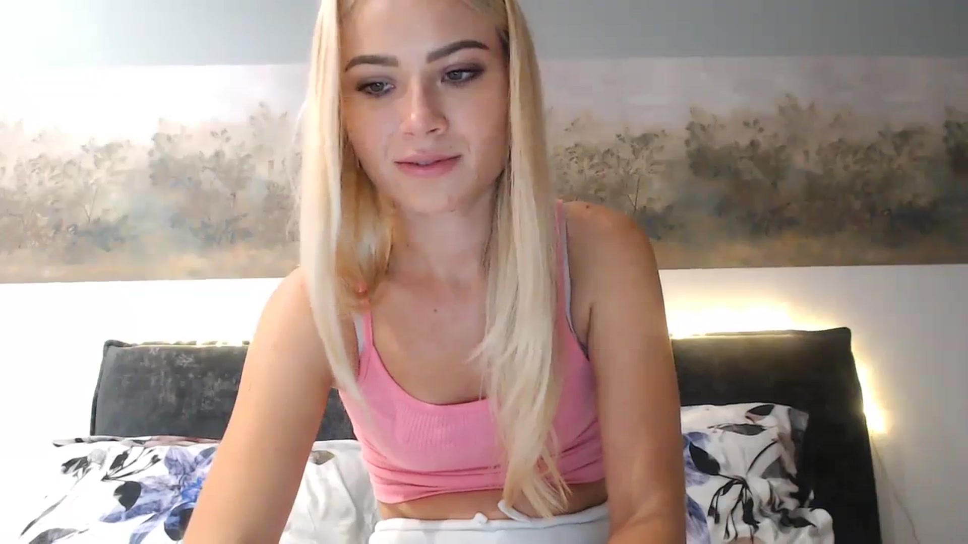 Gallery image thumbnail from bridetobe's myfreecams stream on, 10/15/2023, 02:58 image 20 of 20
