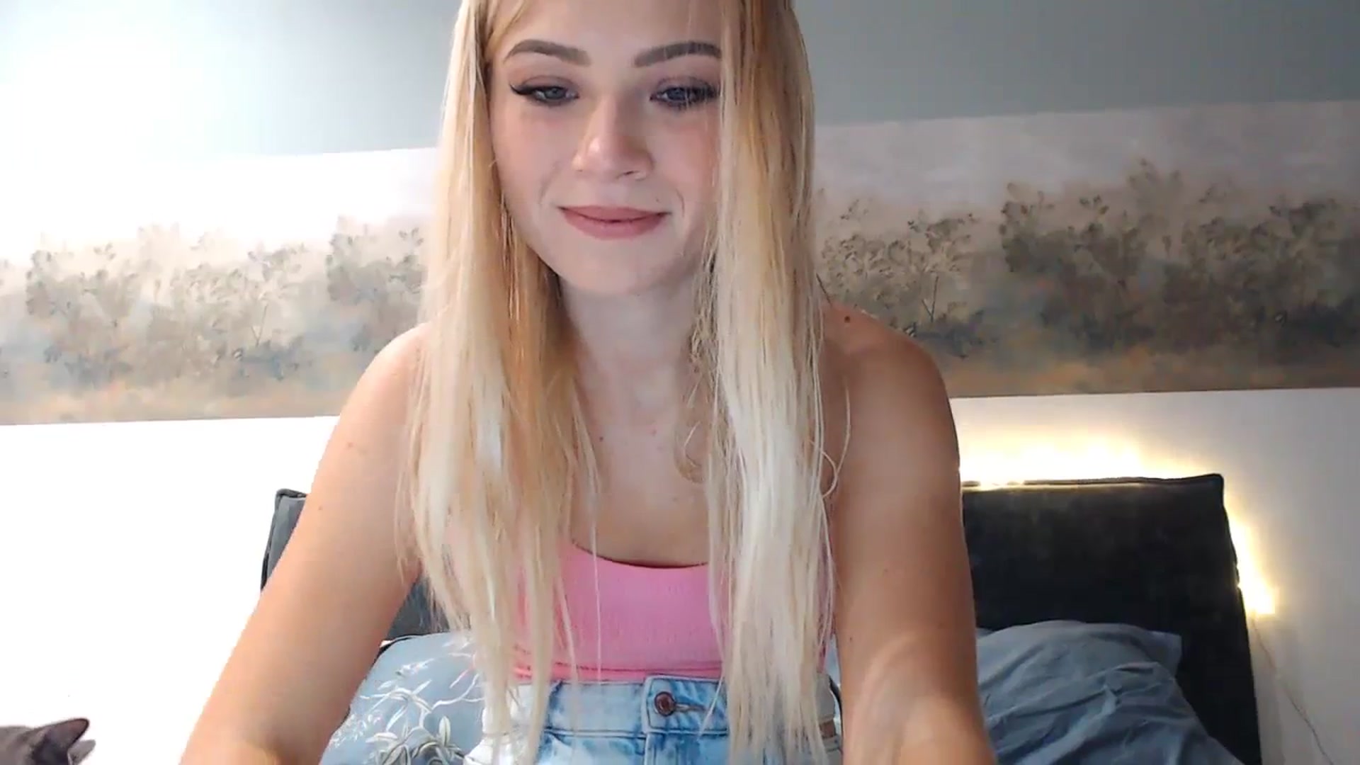 Gallery image thumbnail from bridetobe's myfreecams stream on, 10/24/2023, 01:47 image 10 of 20