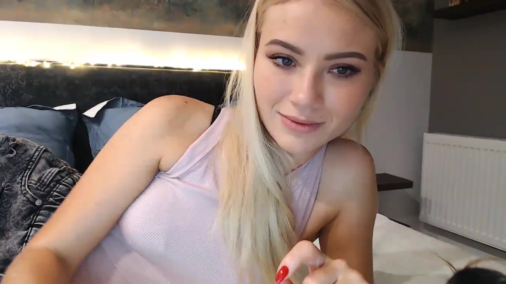 Gallery image thumbnail from bridetobe's myfreecams stream on, 10/27/2023, 02:50 image 12 of 20