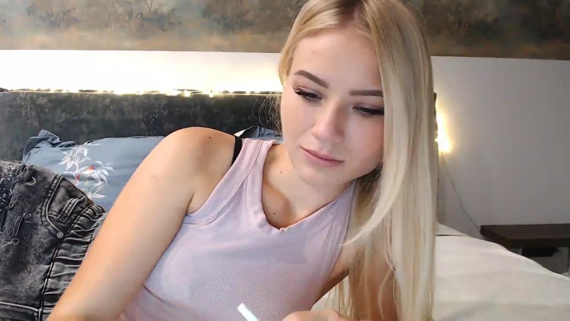 Gallery image thumbnail from bridetobe's myfreecams stream on, 10/27/2023, 03:28 image 5 of 20